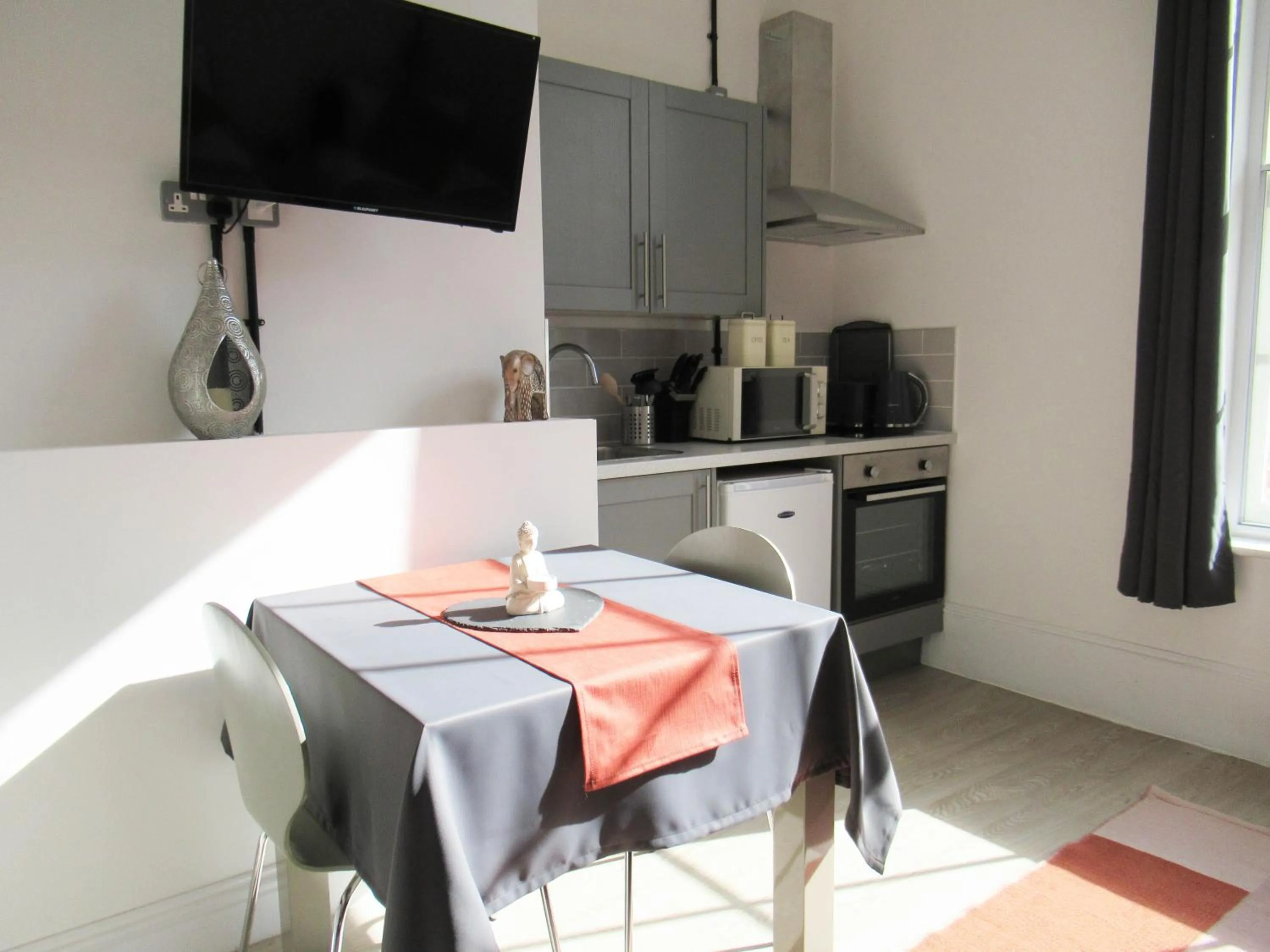 Queen Street Apartments