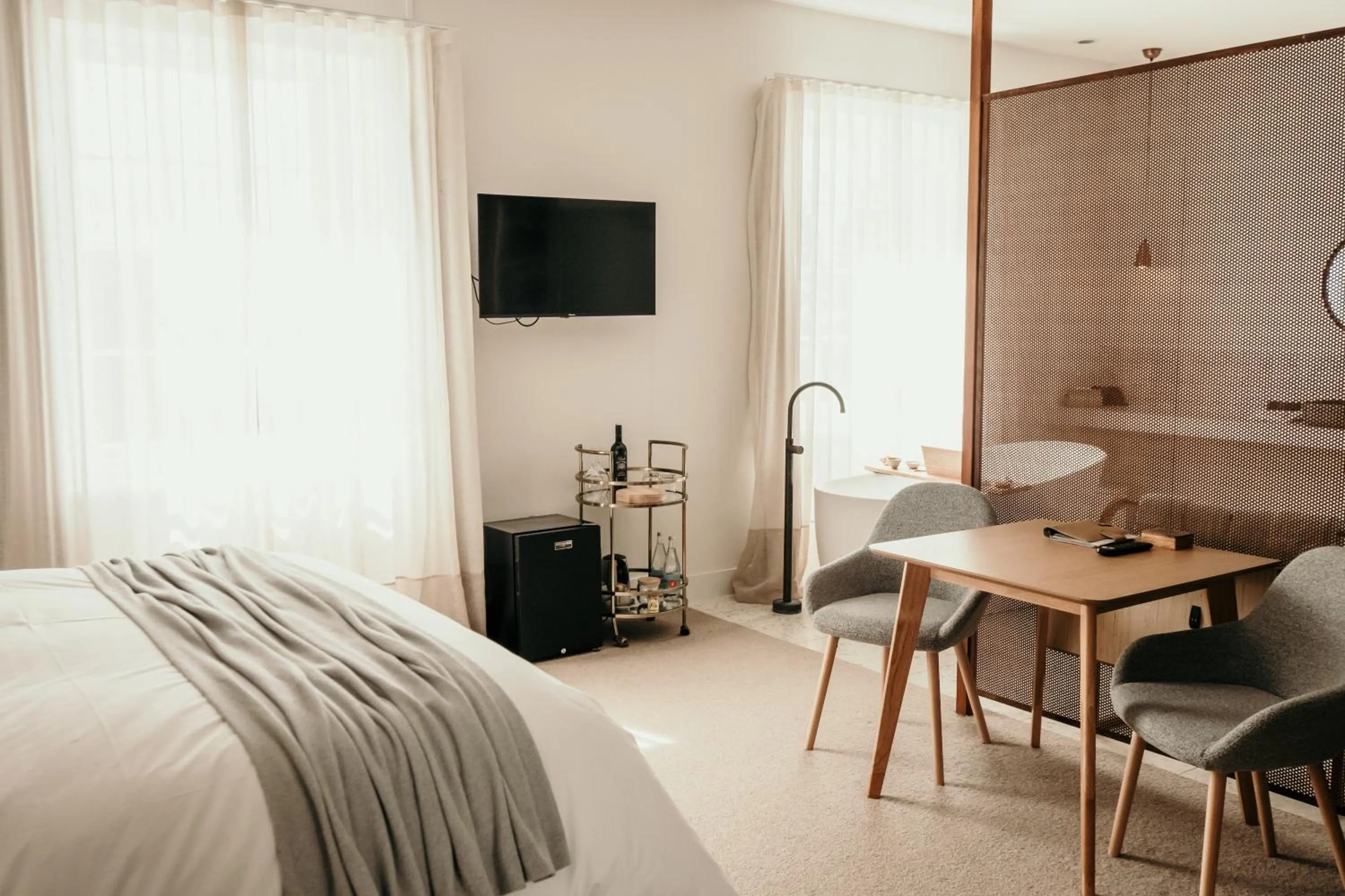 Bed in The Oak & Anchor Hotel