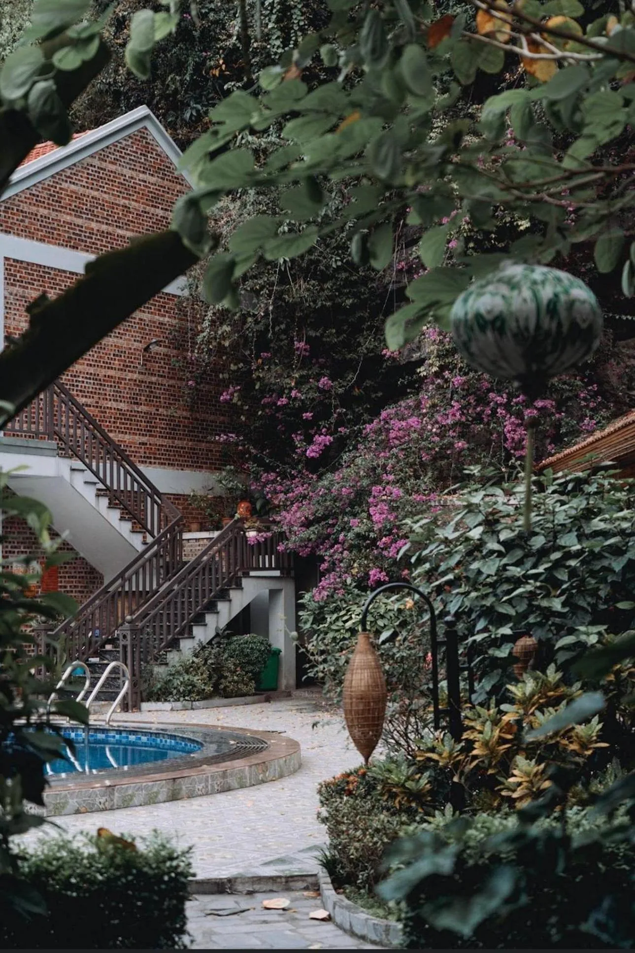 HoangLong Riverside Homestay