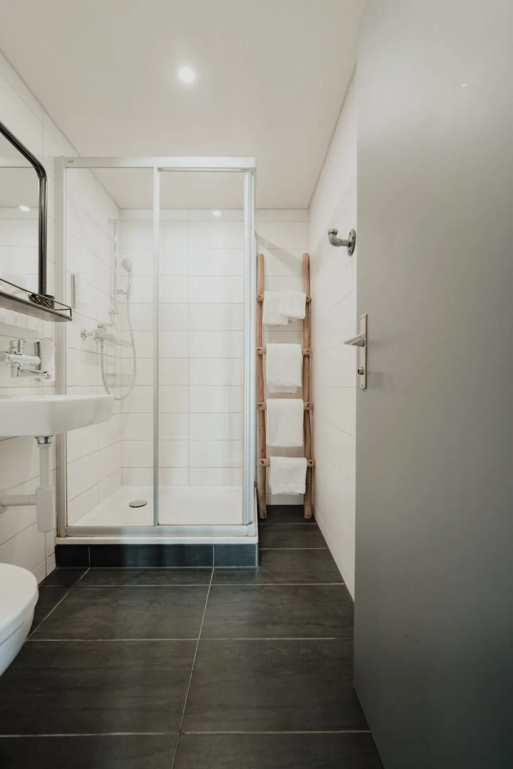 Shower in No8 Boutique Hotel - self check in