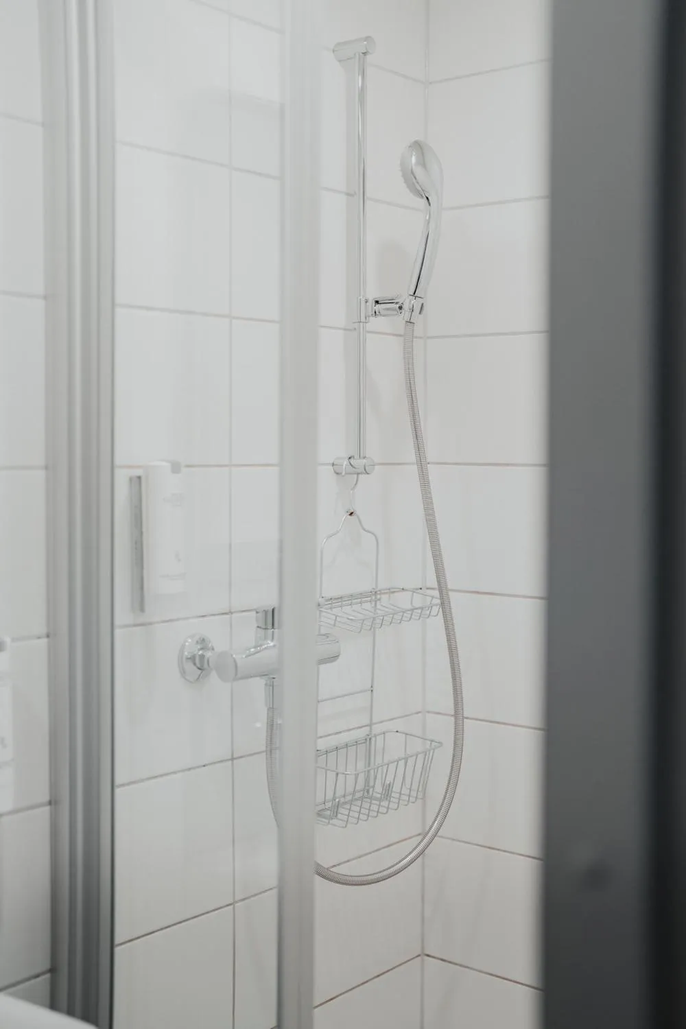 Shower in No8 Boutique Hotel - self check in