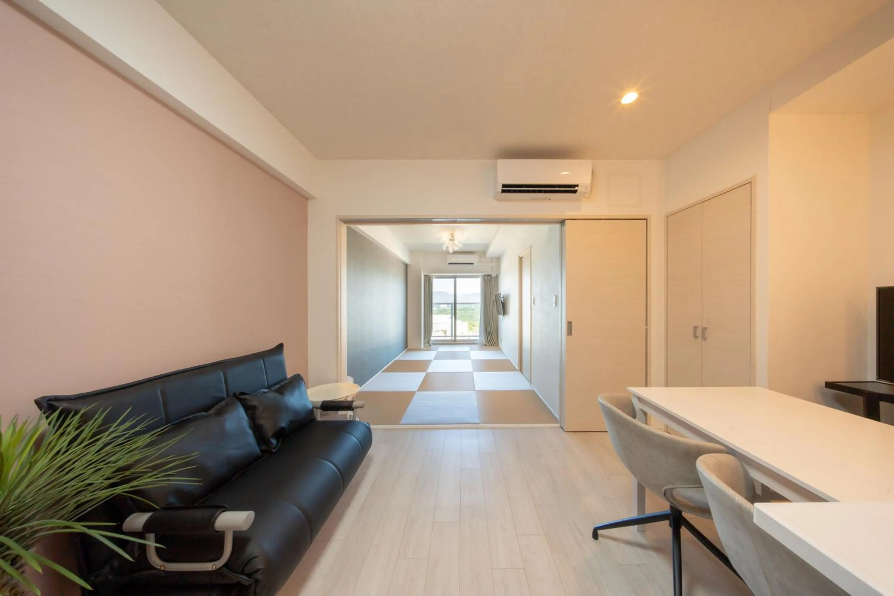 Living room in Crystal Exe Nanki Shirahama 1