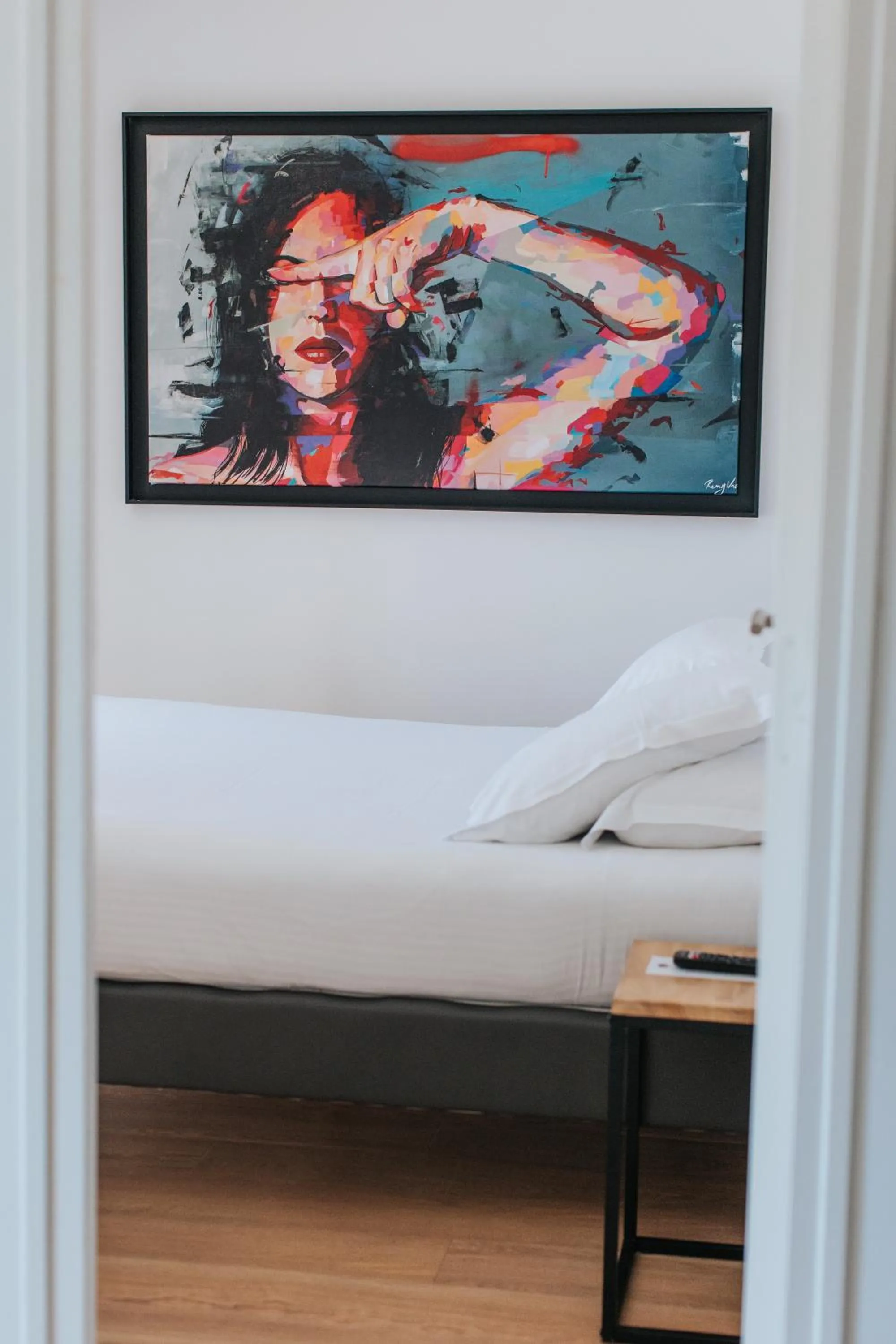 Photo of the whole room, Bed in Le Drip's