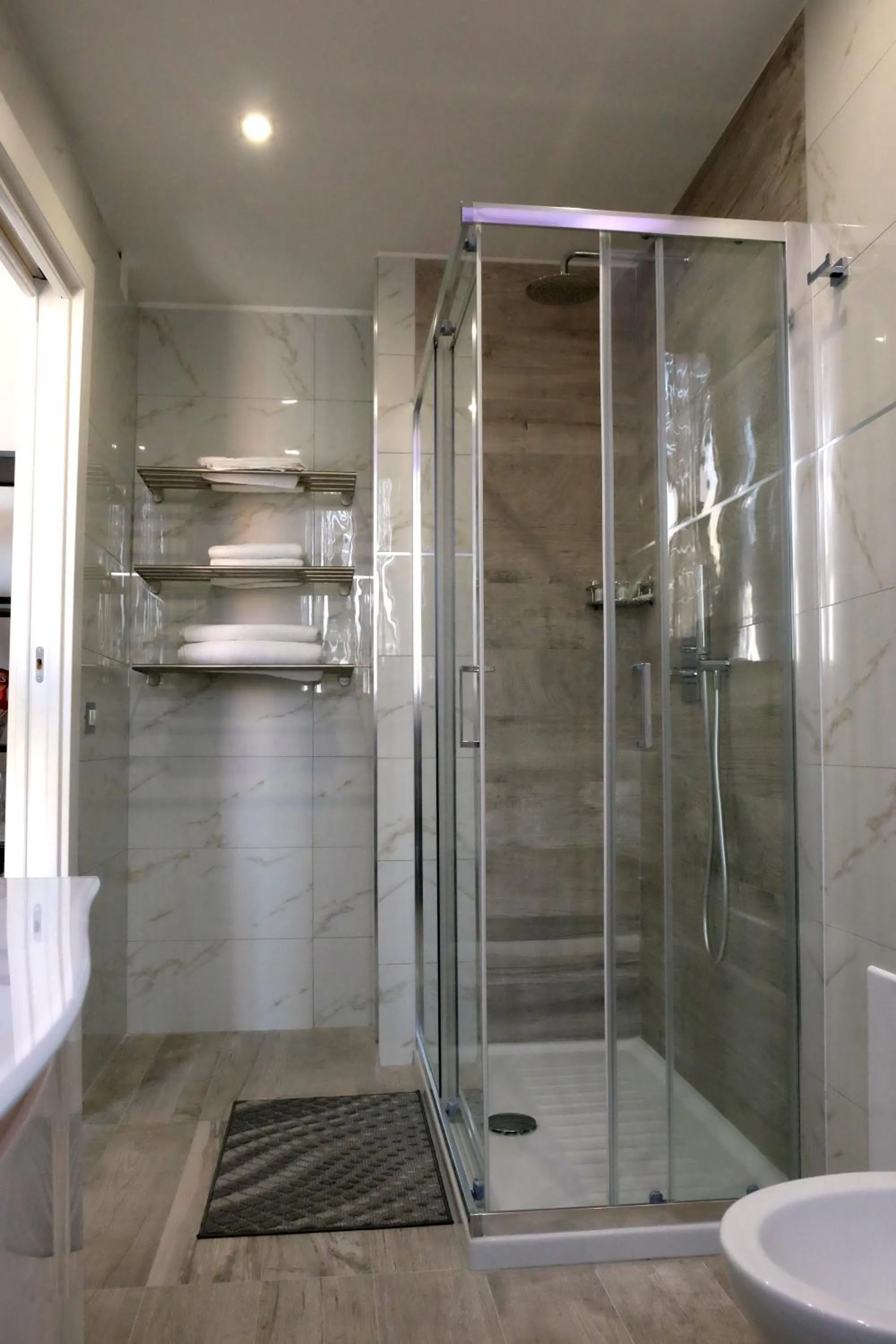 Bathroom in Elegance B&B