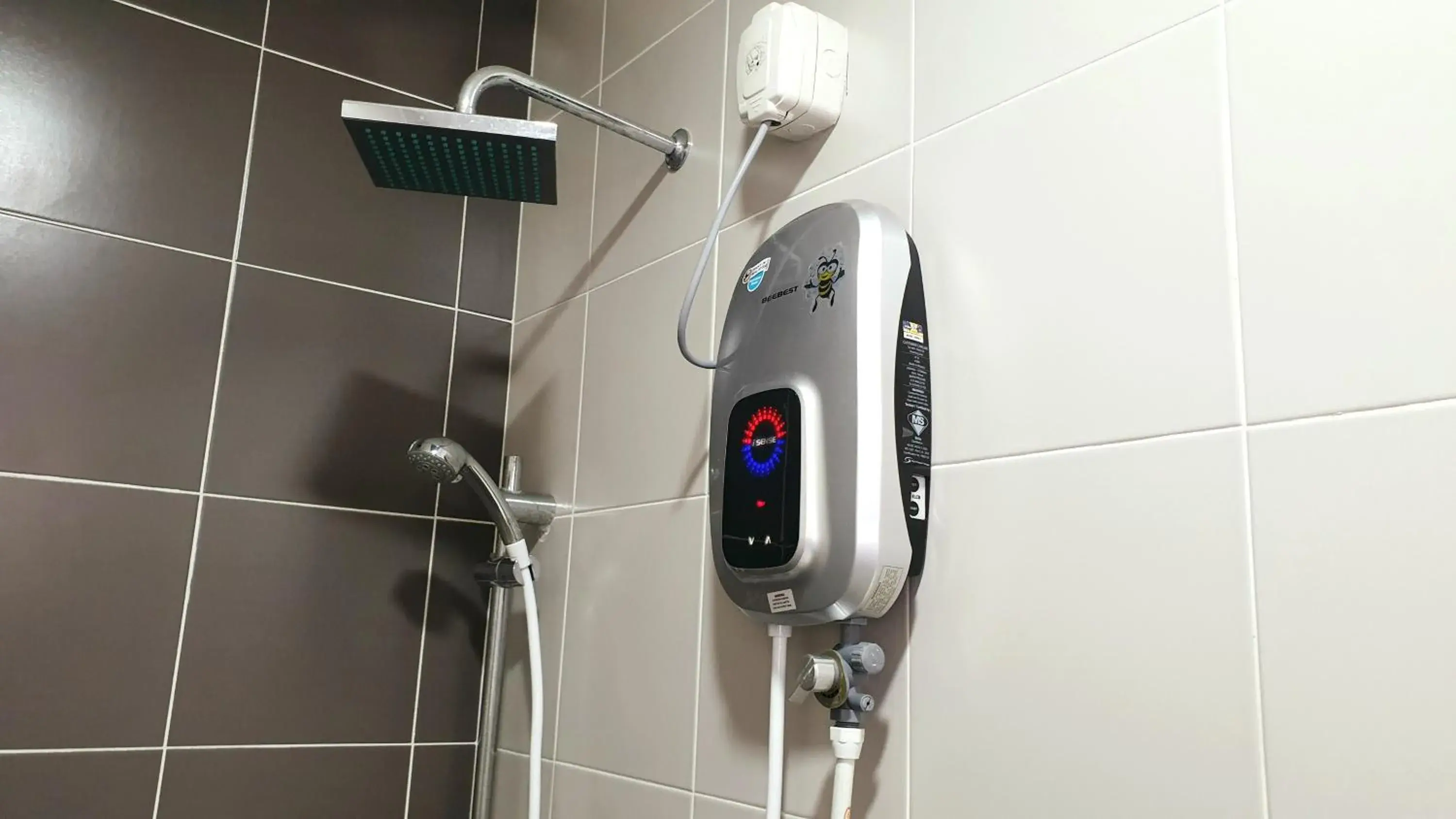 Shower in Kimura Ryokan Legoland Nusajaya Shower in Kimura Ryokan Legoland Nusajaya