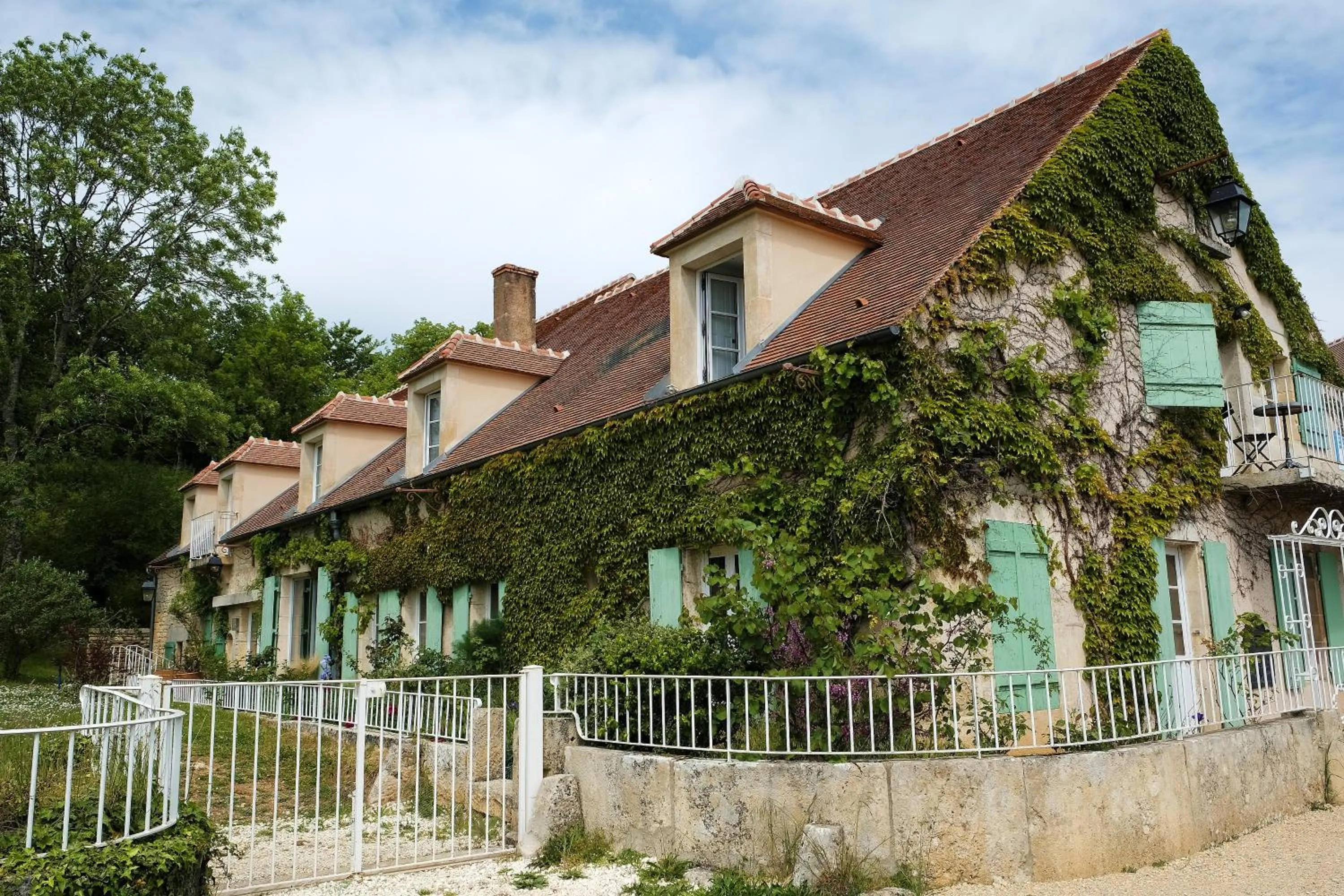 Property building in Le Domaine des Carriers