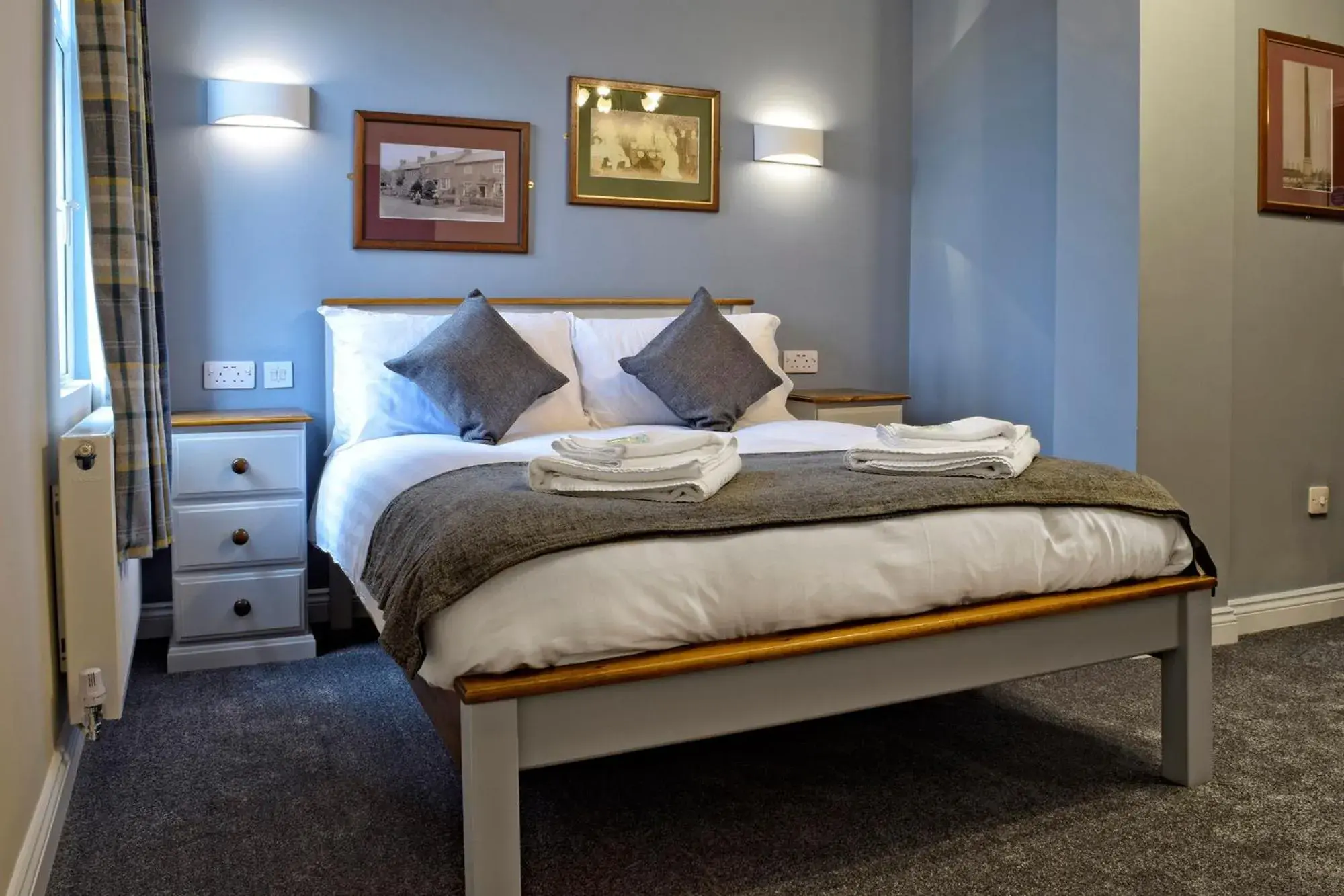 Bedroom, Bed in Hanbury Turn Bedroom, Bed in Hanbury Turn