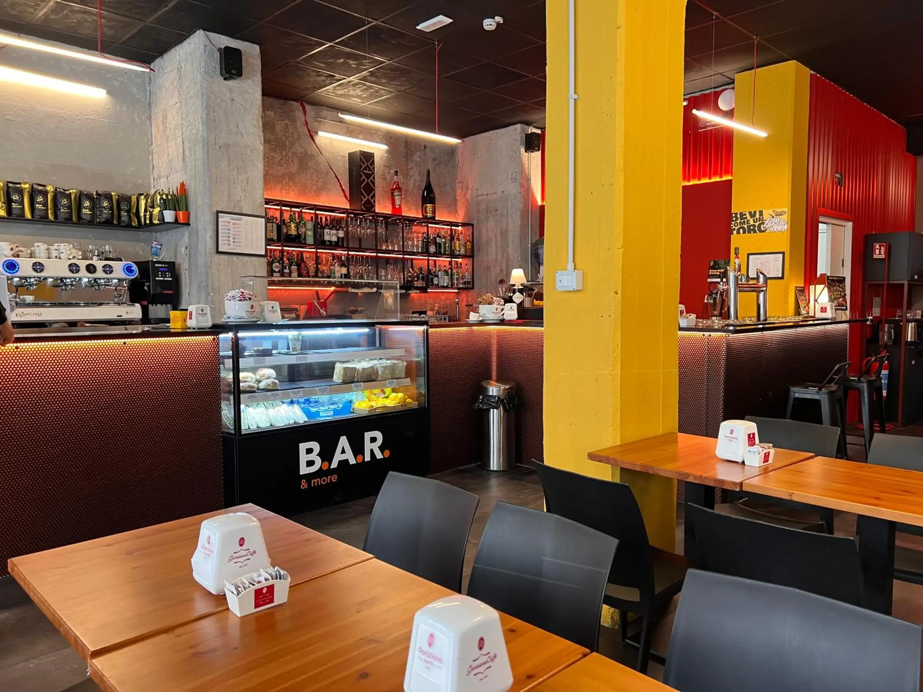 Lounge or bar in Hotello Trieste Lounge or bar in Hotello Trieste