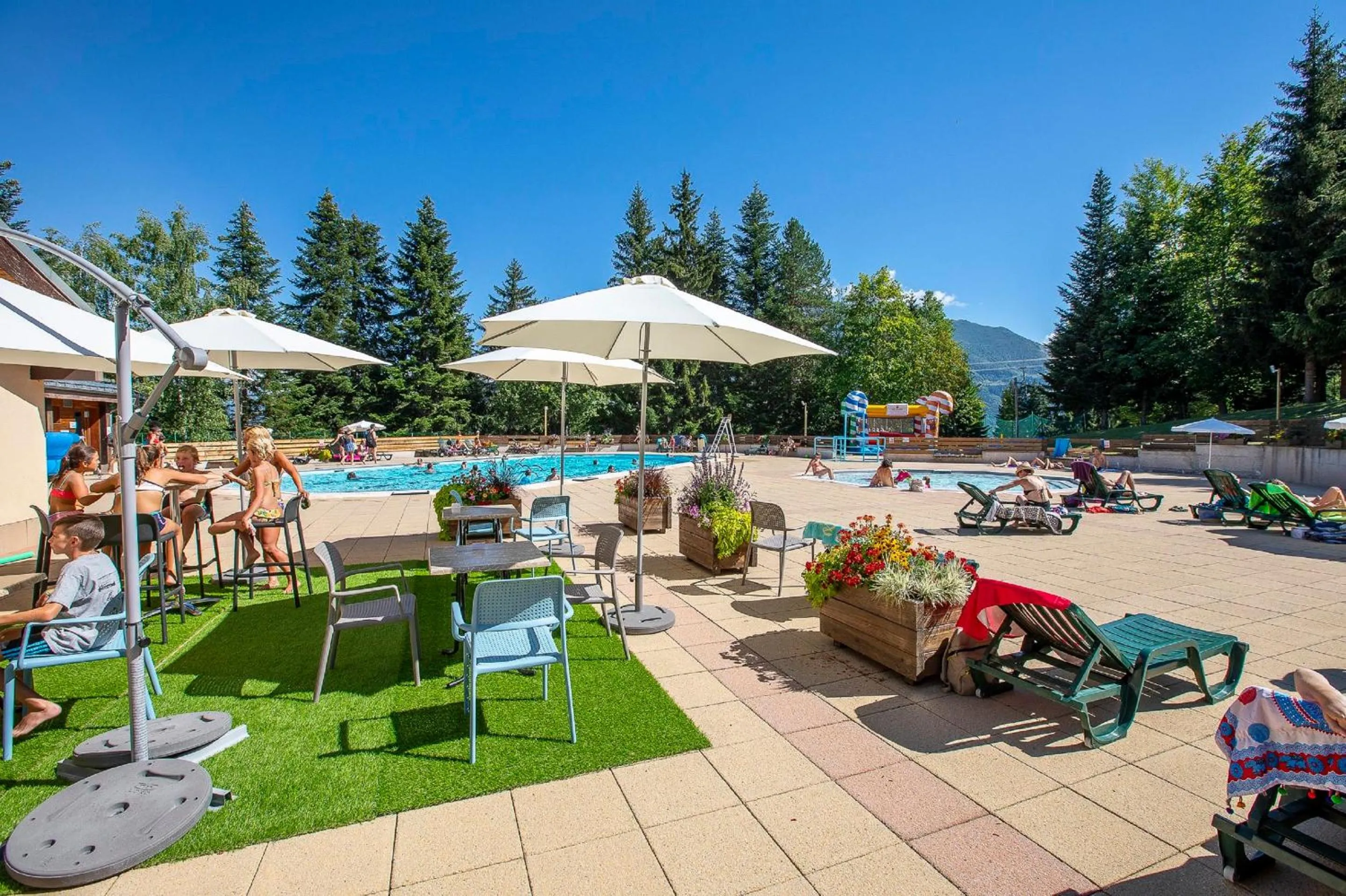 Swimming pool in Vacancéole - Résidence La Duit