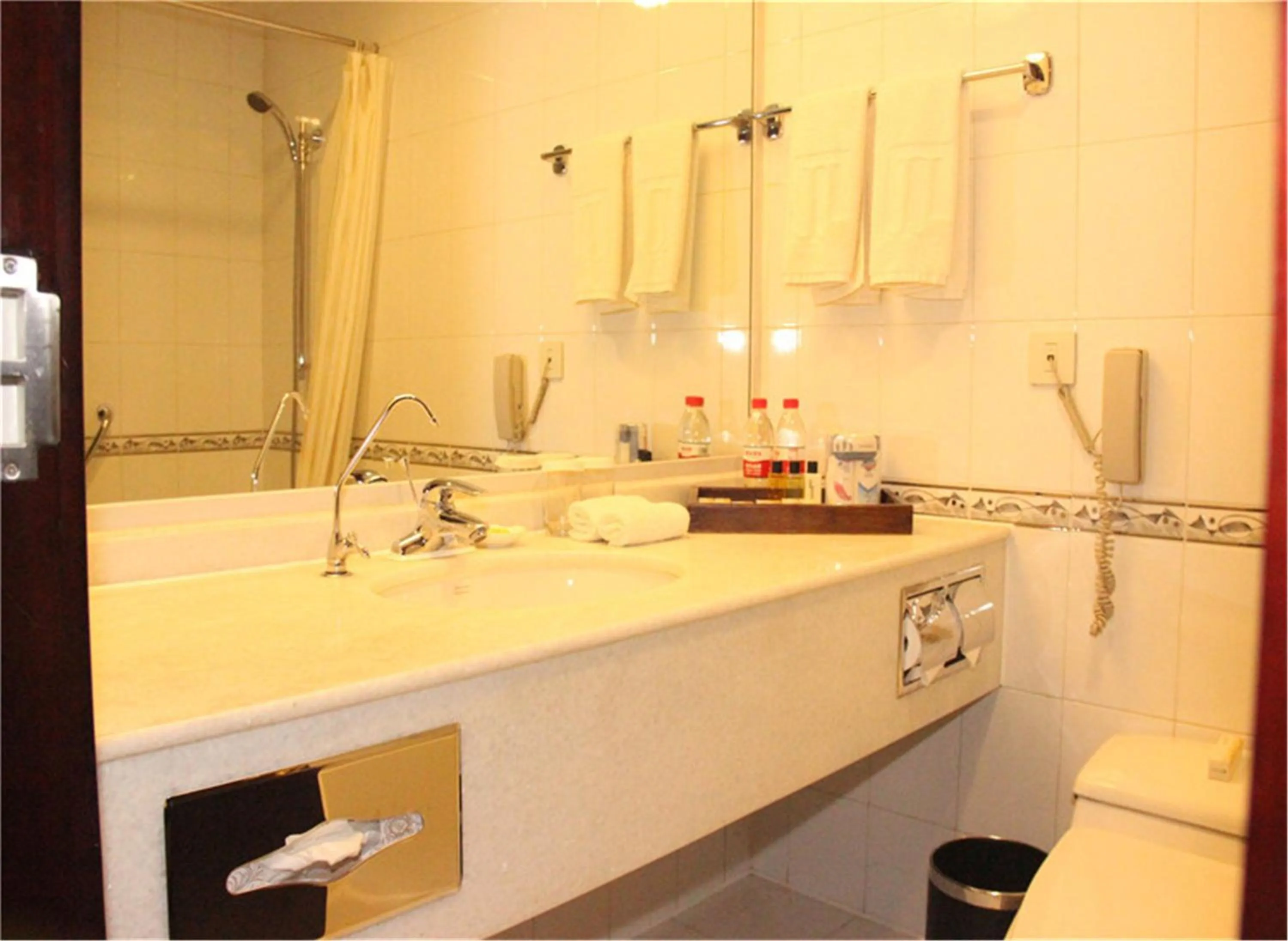 Toilet in Jinjiang Fuyuan Hotel