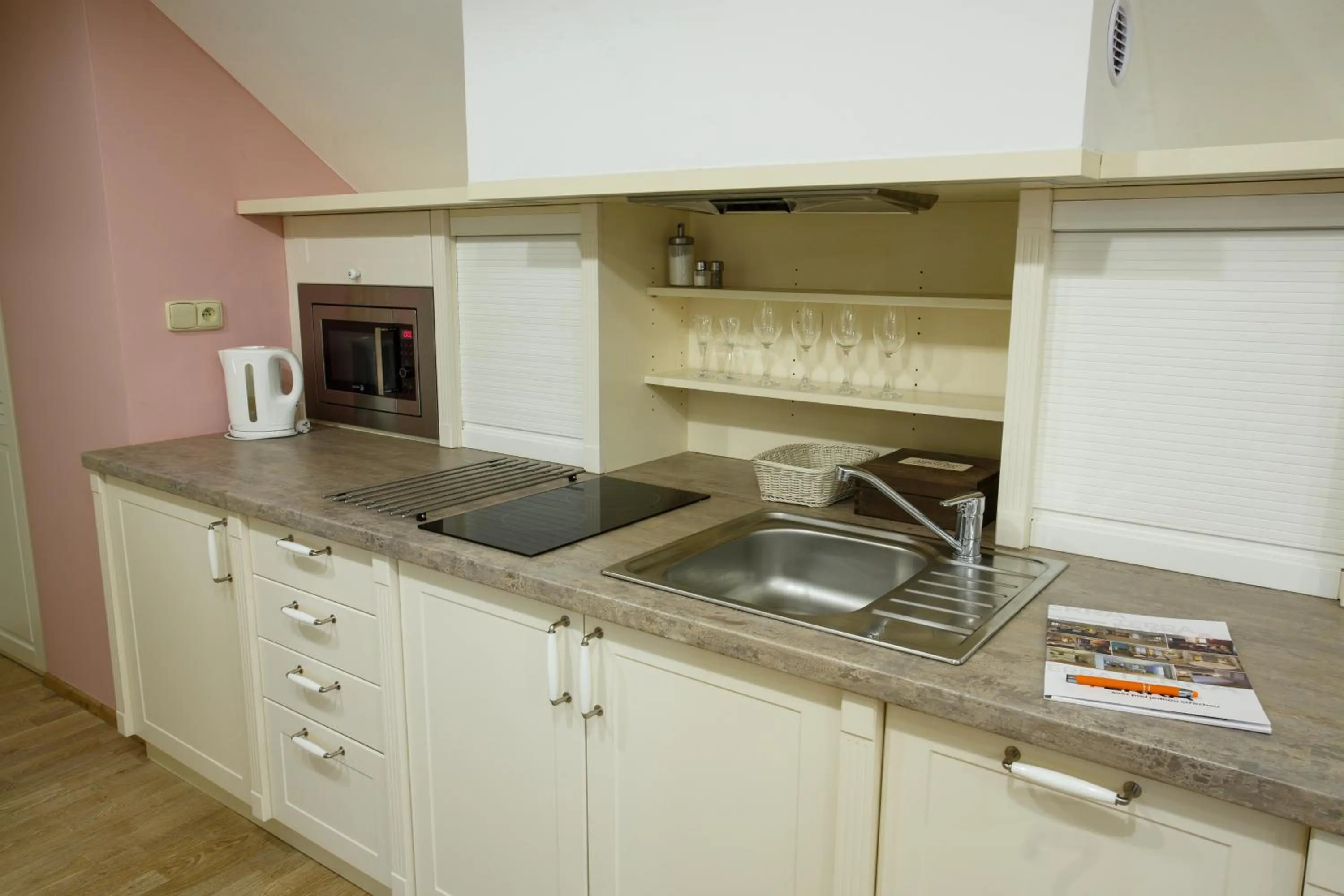 dishwasher in Vila Terra