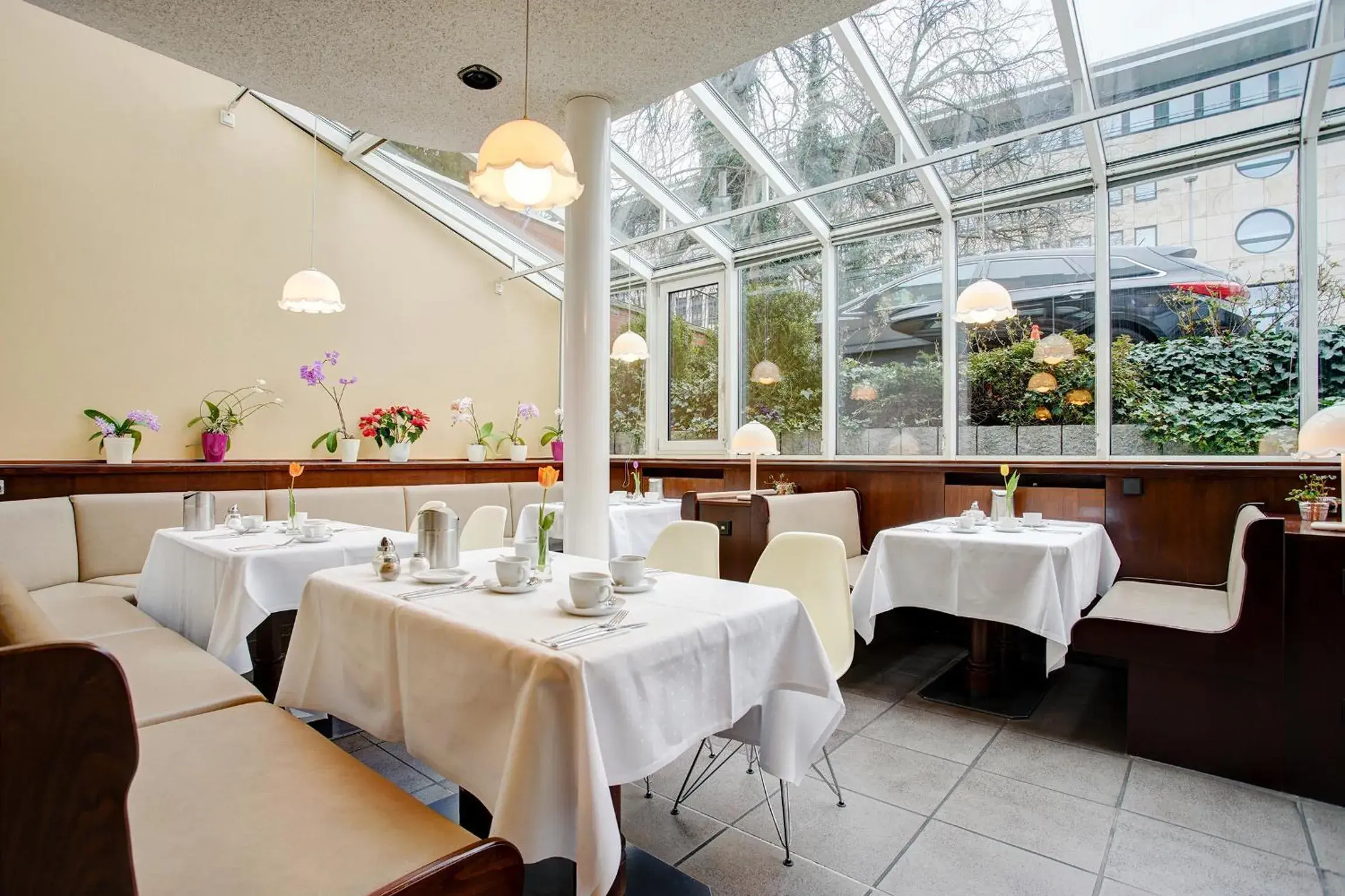 Restaurant/places to eat in Hotel Atlanta Restaurant/places to eat in Hotel Atlanta