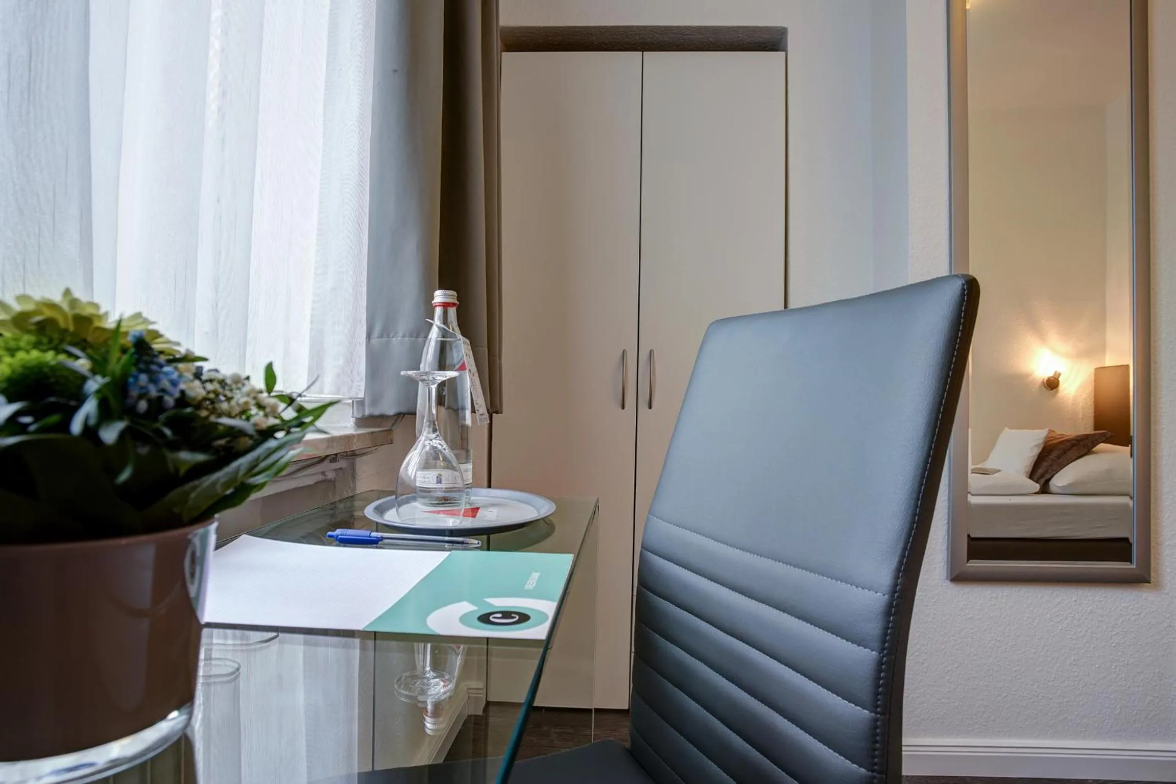 Photo of the whole room in Hotel Atlanta