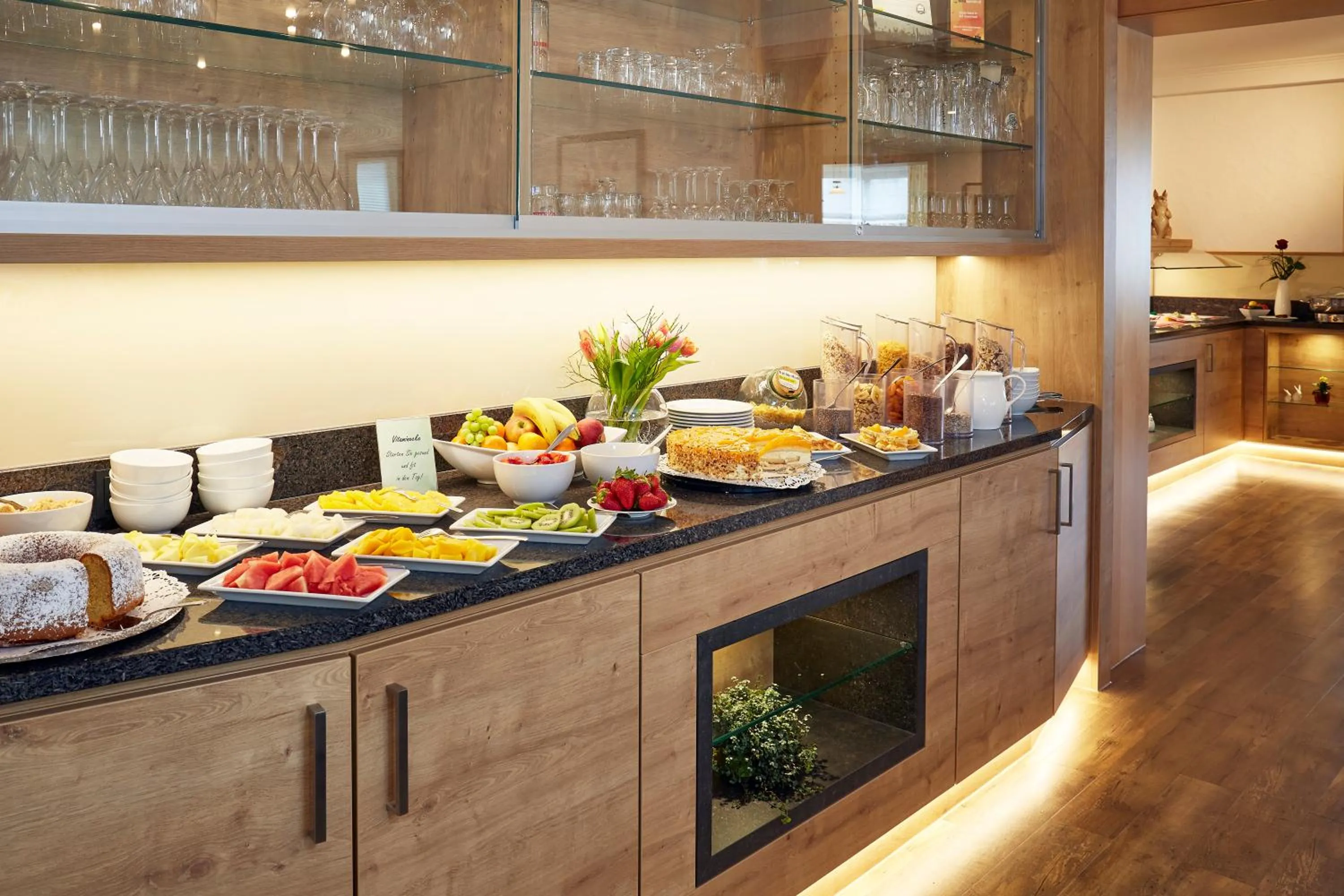 Breakfast in Hotel & Ferienappartements Edelweiss