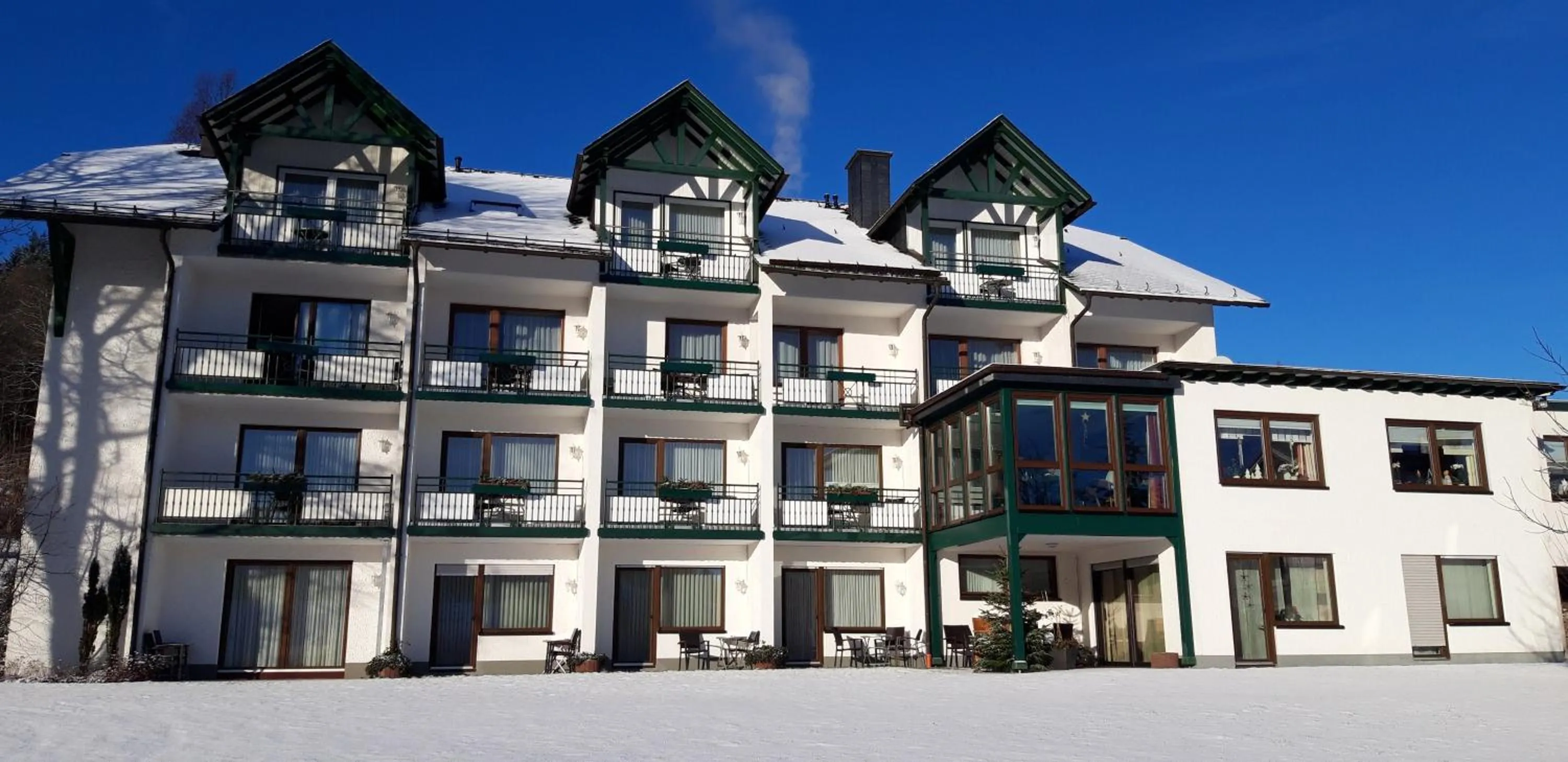 Property building in Hotel & Ferienappartements Edelweiss