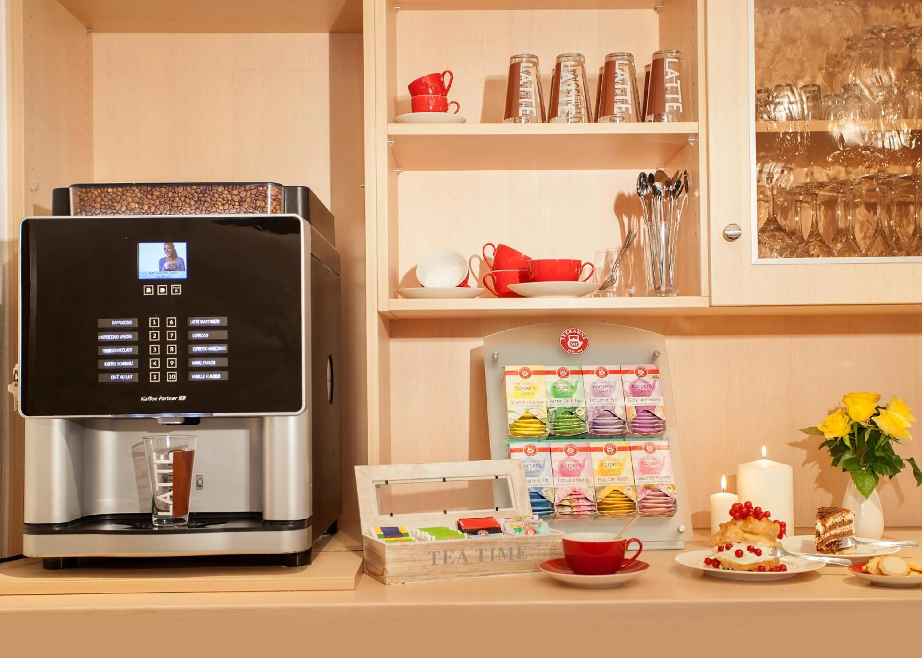 Coffee/tea facilities in Hotel & Ferienappartements Edelweiss
