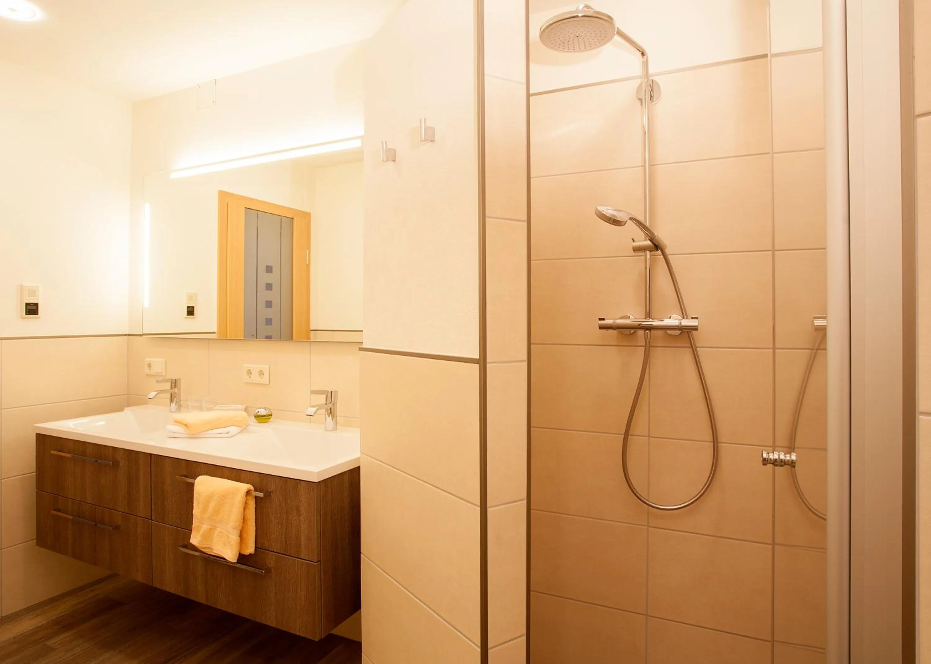 Bathroom in Hotel & Ferienappartements Edelweiss