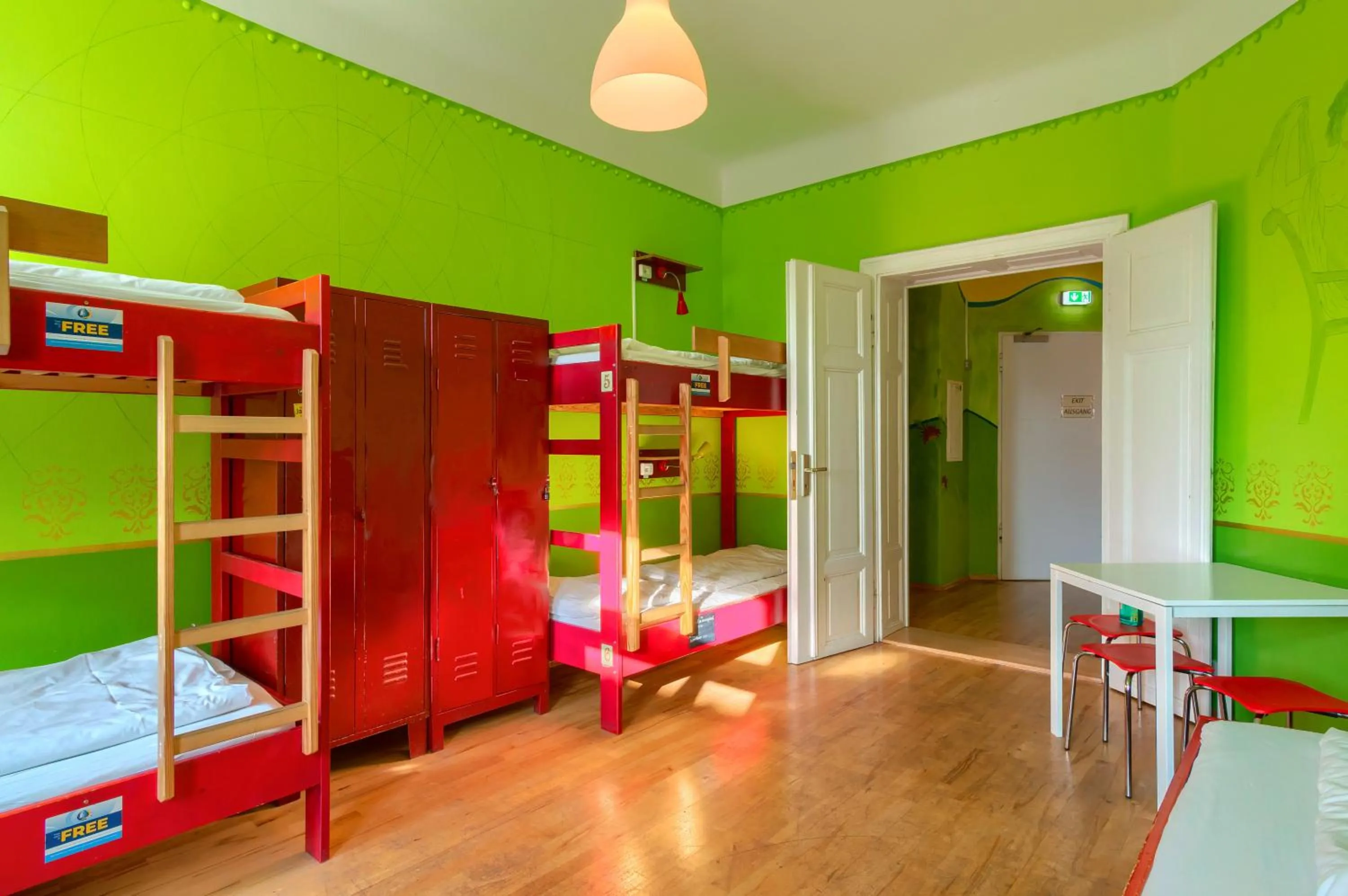 Seating area, Bed in Hostel Mondpalast