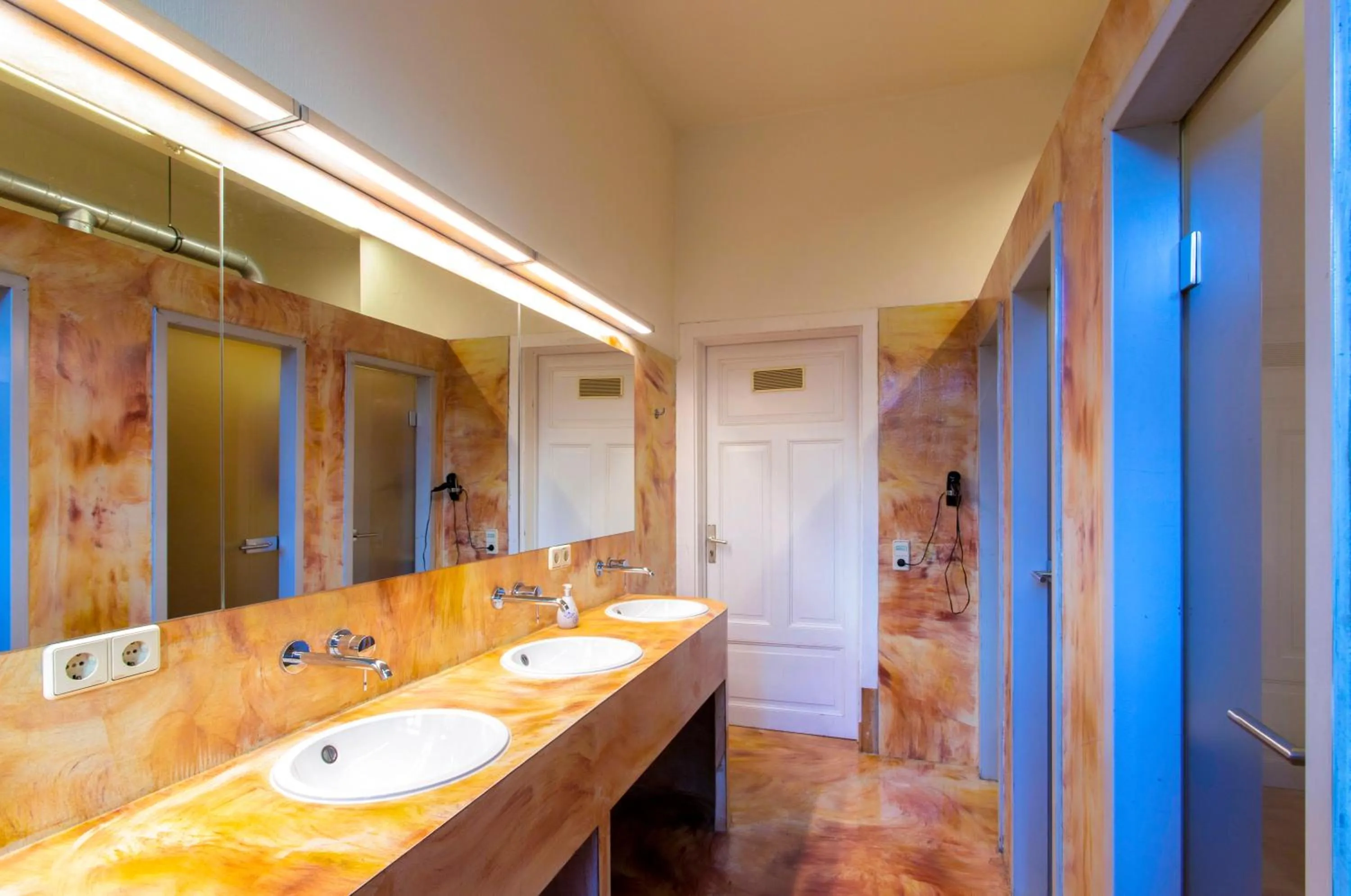 Bathroom in Hostel Mondpalast