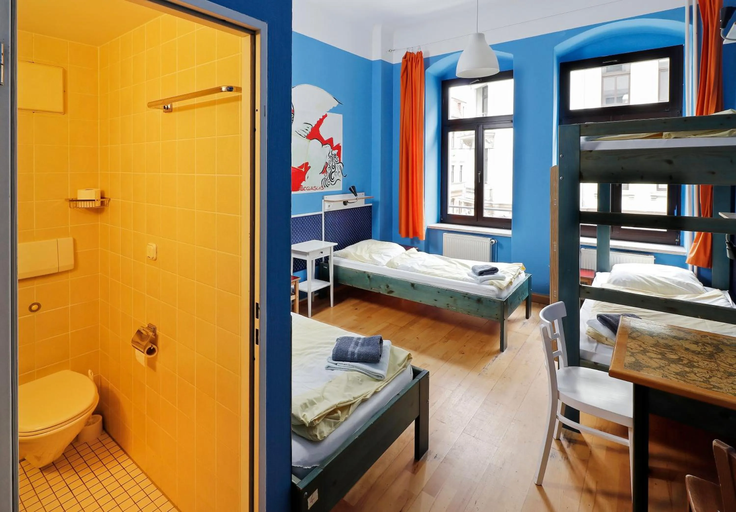 Photo of the whole room, Bed in Hostel Mondpalast