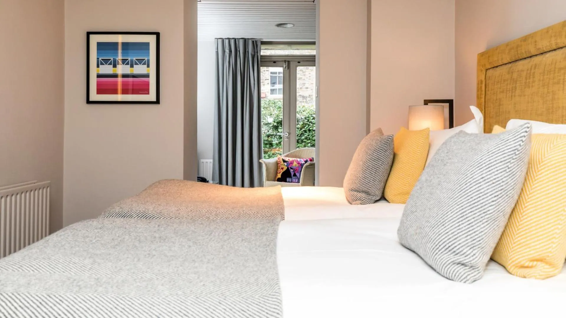 Bedroom, Bed in Number 31