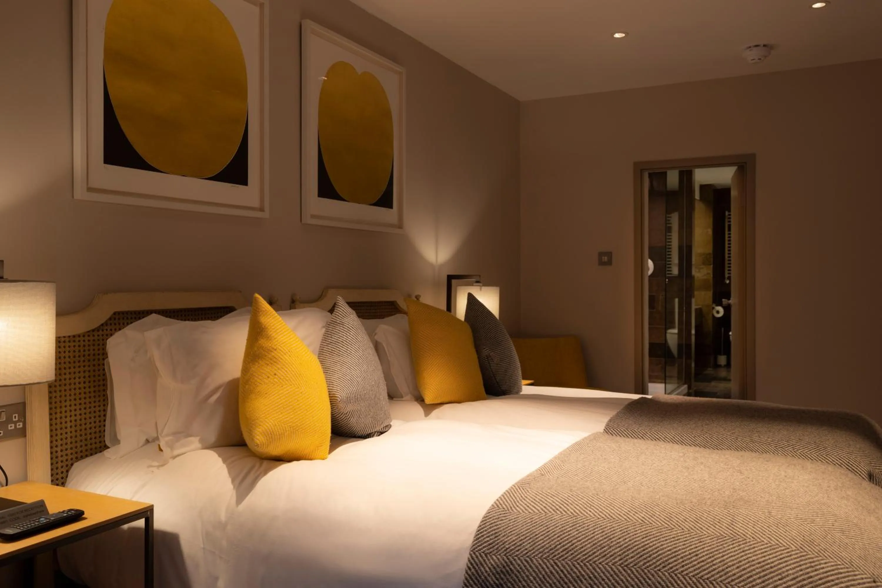 Bedroom, Bed in Number 31