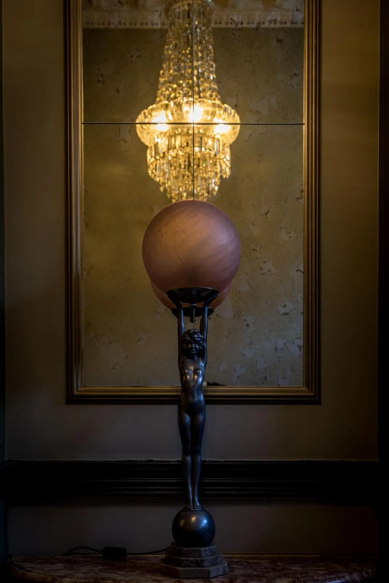 Decorative detail in Number 31