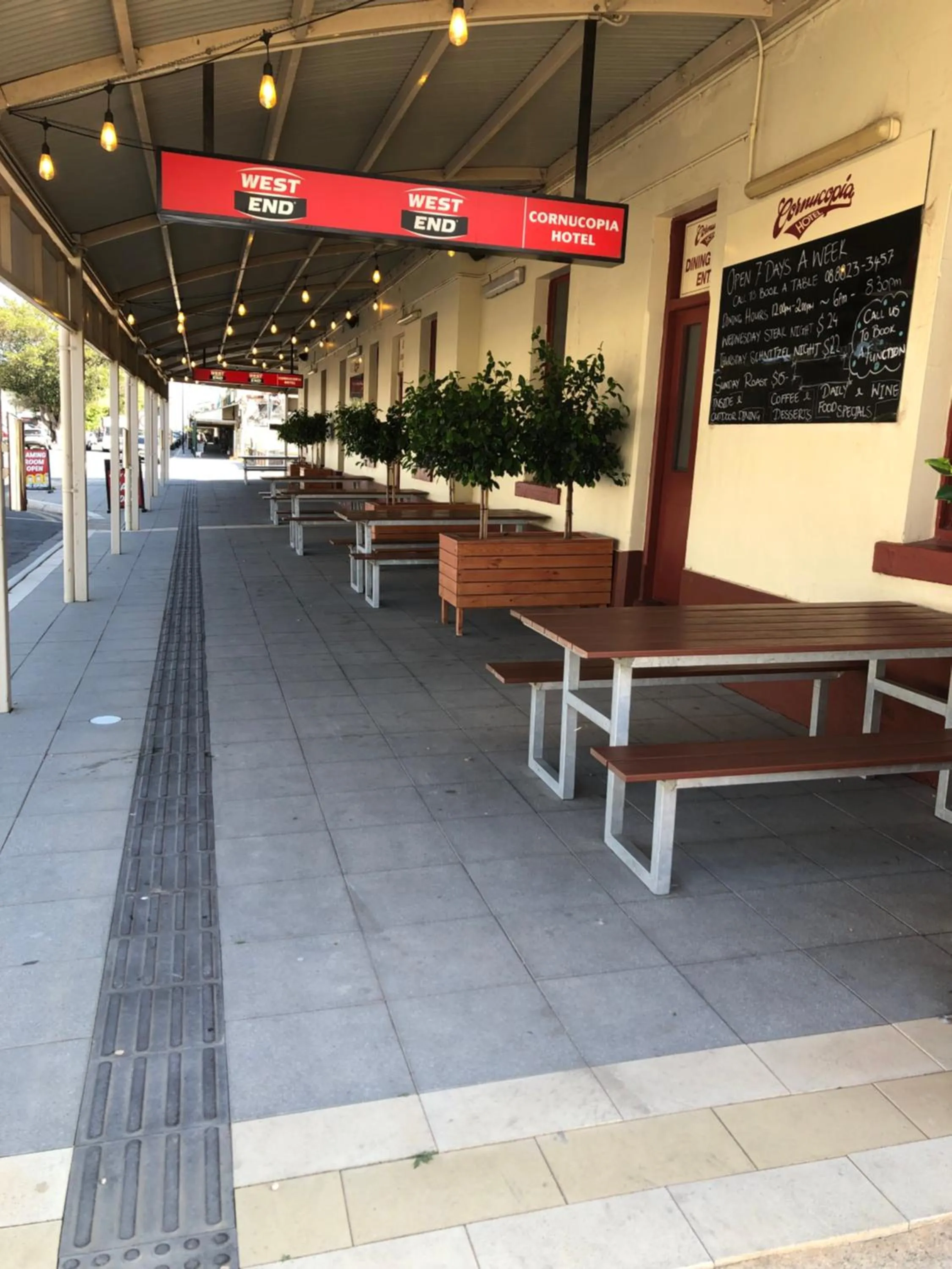 Restaurant/places to eat in Cornucopia hotel