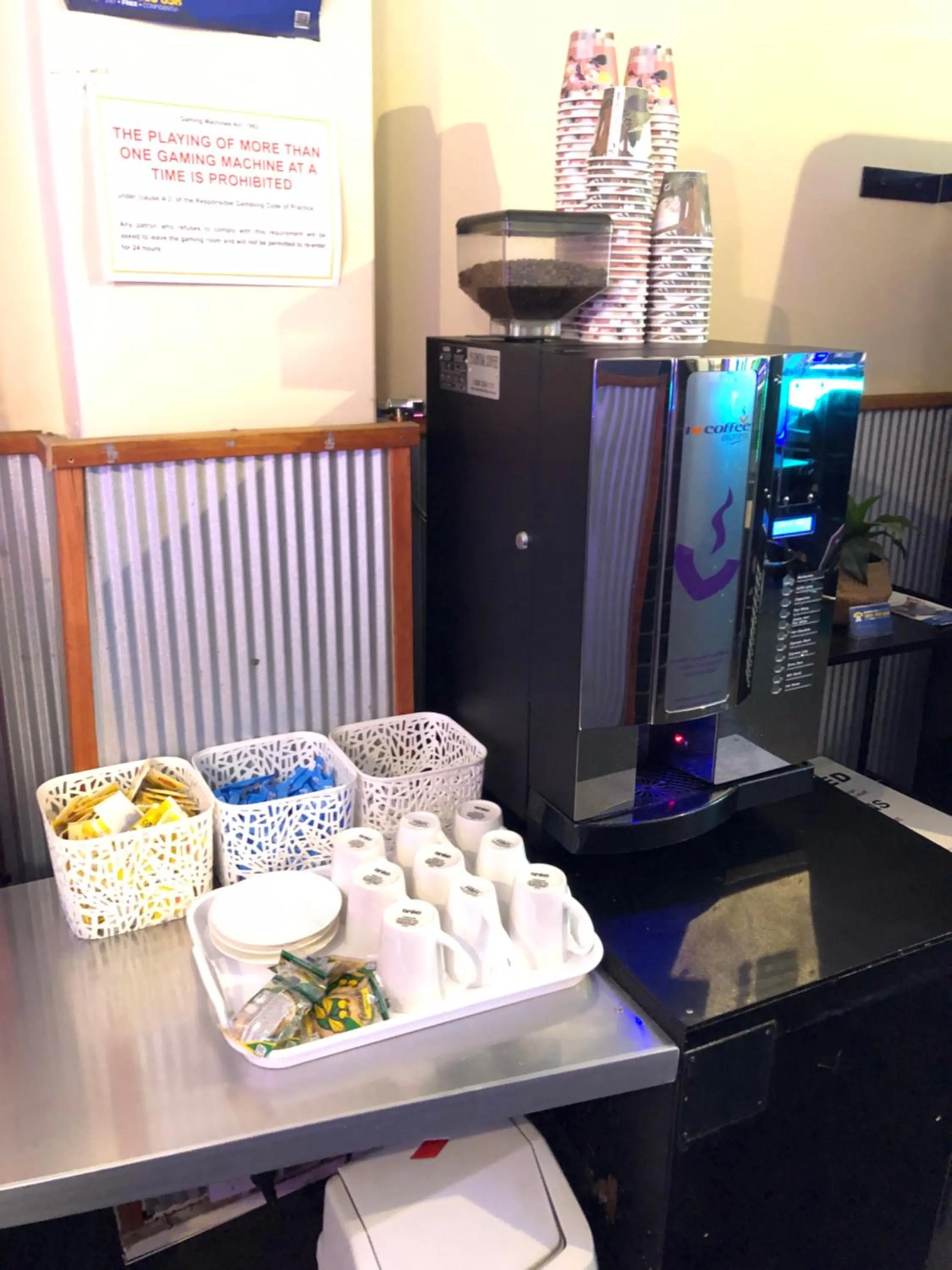 Coffee/tea facilities in Cornucopia hotel
