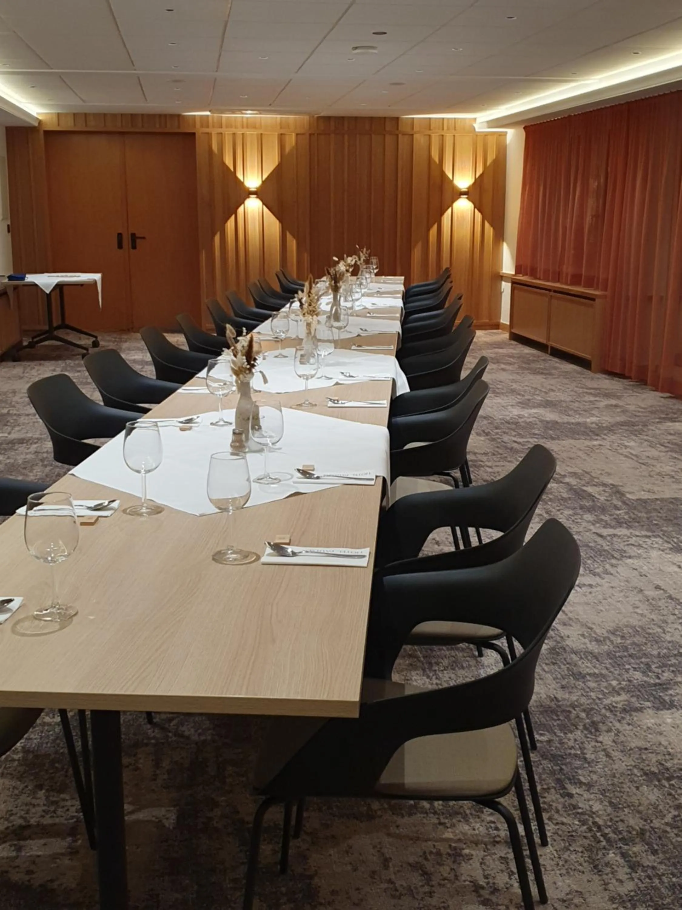 Restaurant/places to eat in Hotel Paulsen