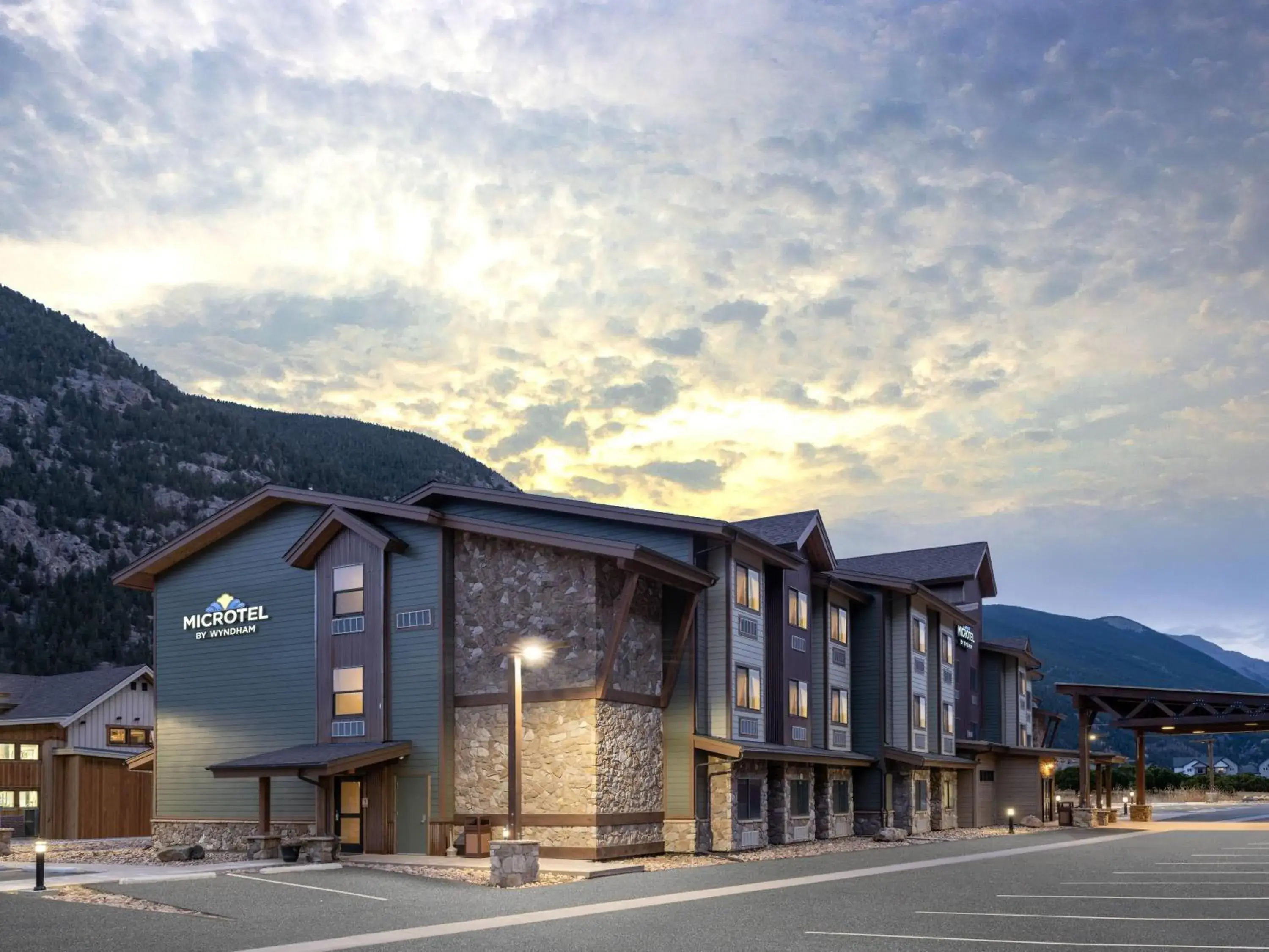 Property building in Microtel Inn & Suites by Wyndham Georgetown Lake Property building in Microtel Inn & Suites by Wyndham Georgetown Lake