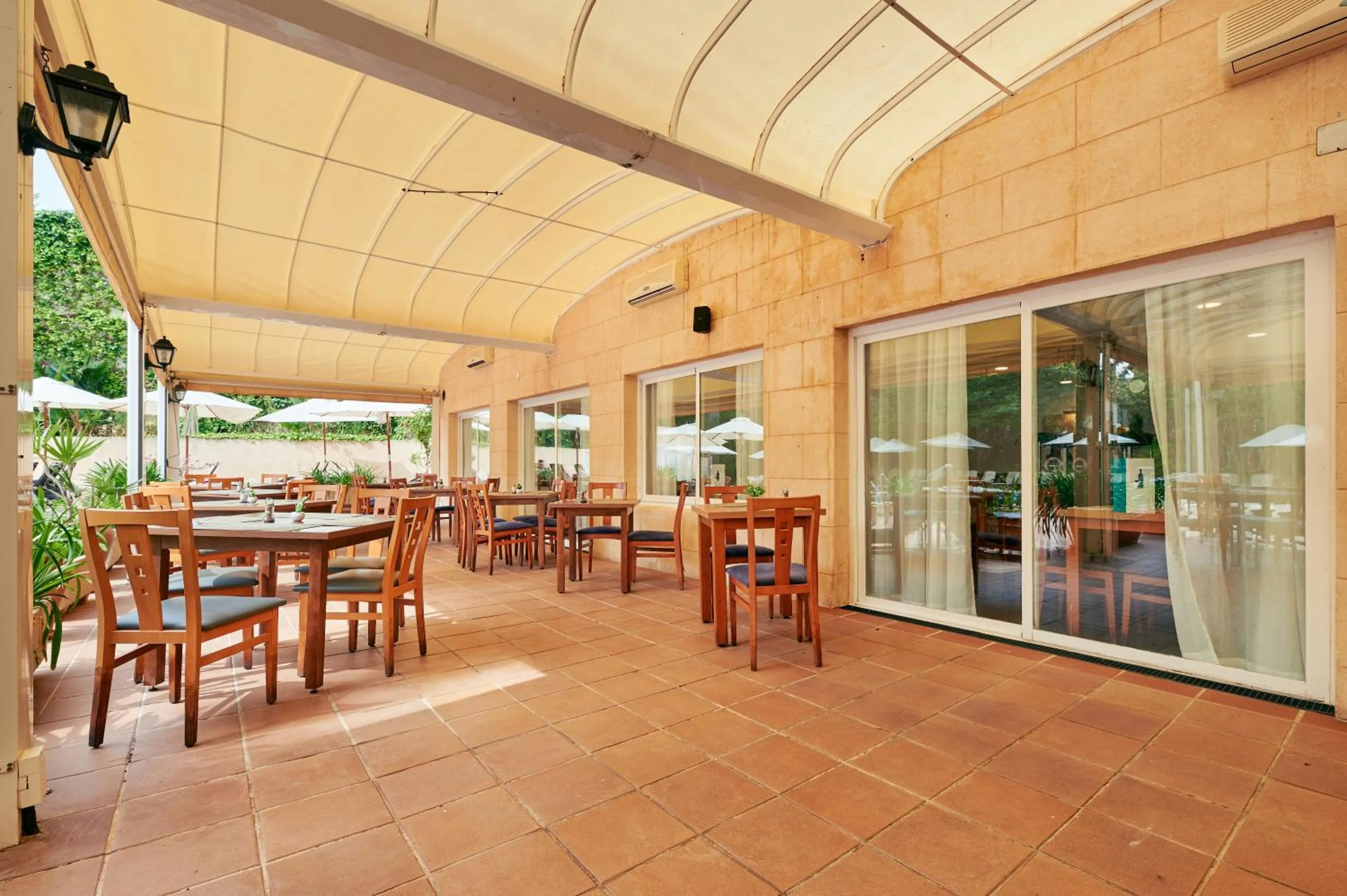 Restaurant/places to eat in Oberoy - Adults Only