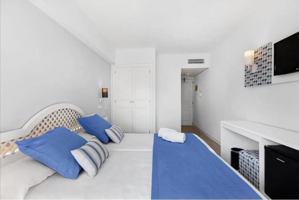 Bed in Oberoy - Adults Only