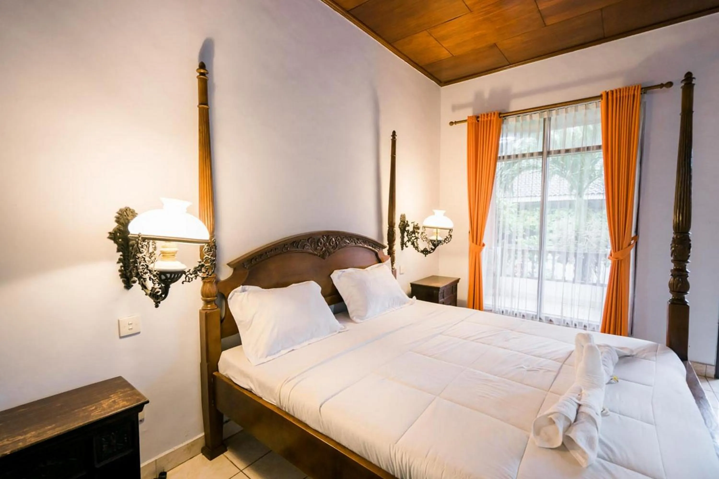 Bed in Urbanview Hotel Ananda Beach Sanur