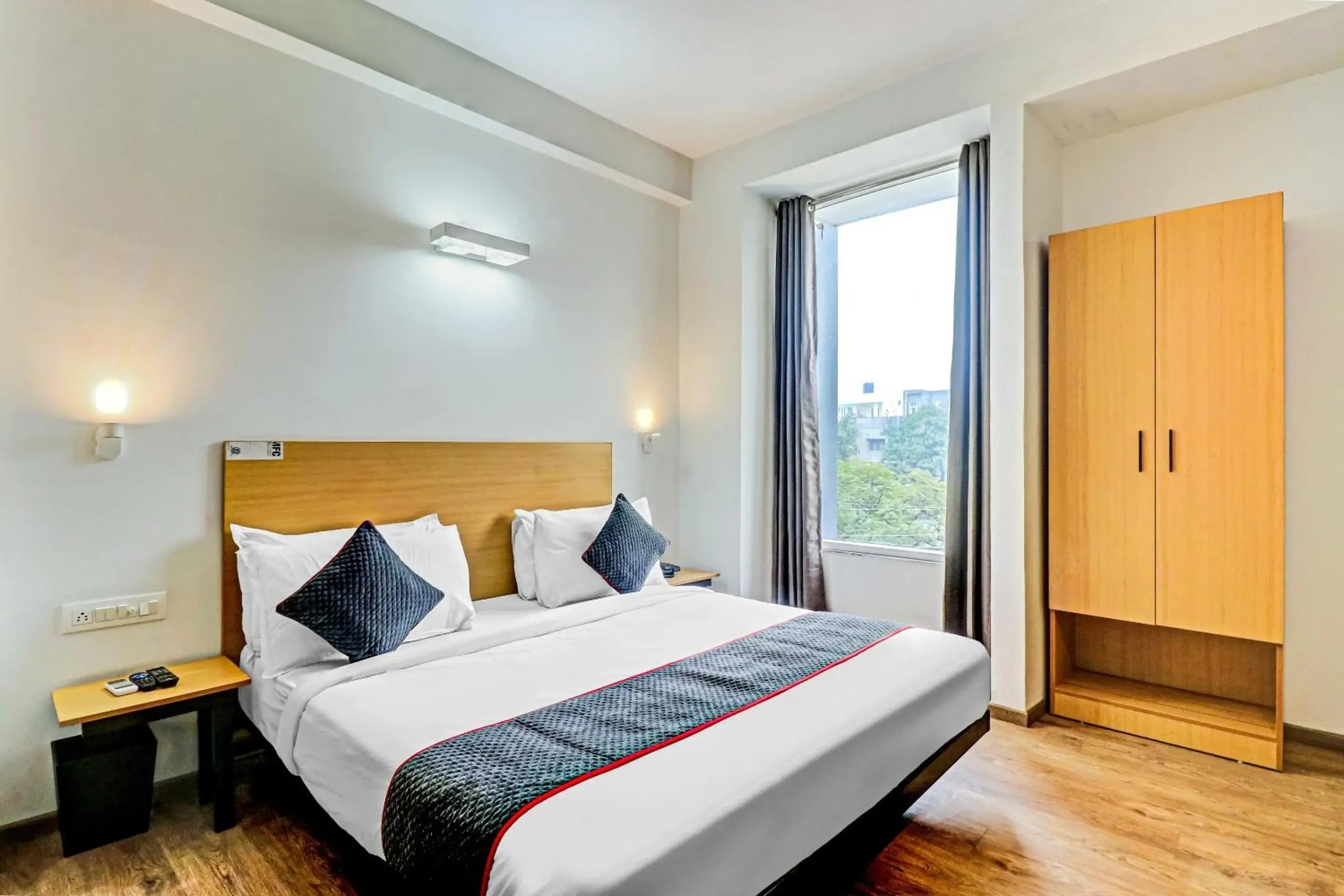 Bedroom, Bed in Super Townhouse Sector 30 Near Botanic Garden of Indian Republic Bedroom, Bed in Super Townhouse Sector 30 Near Botanic Garden of Indian Republic