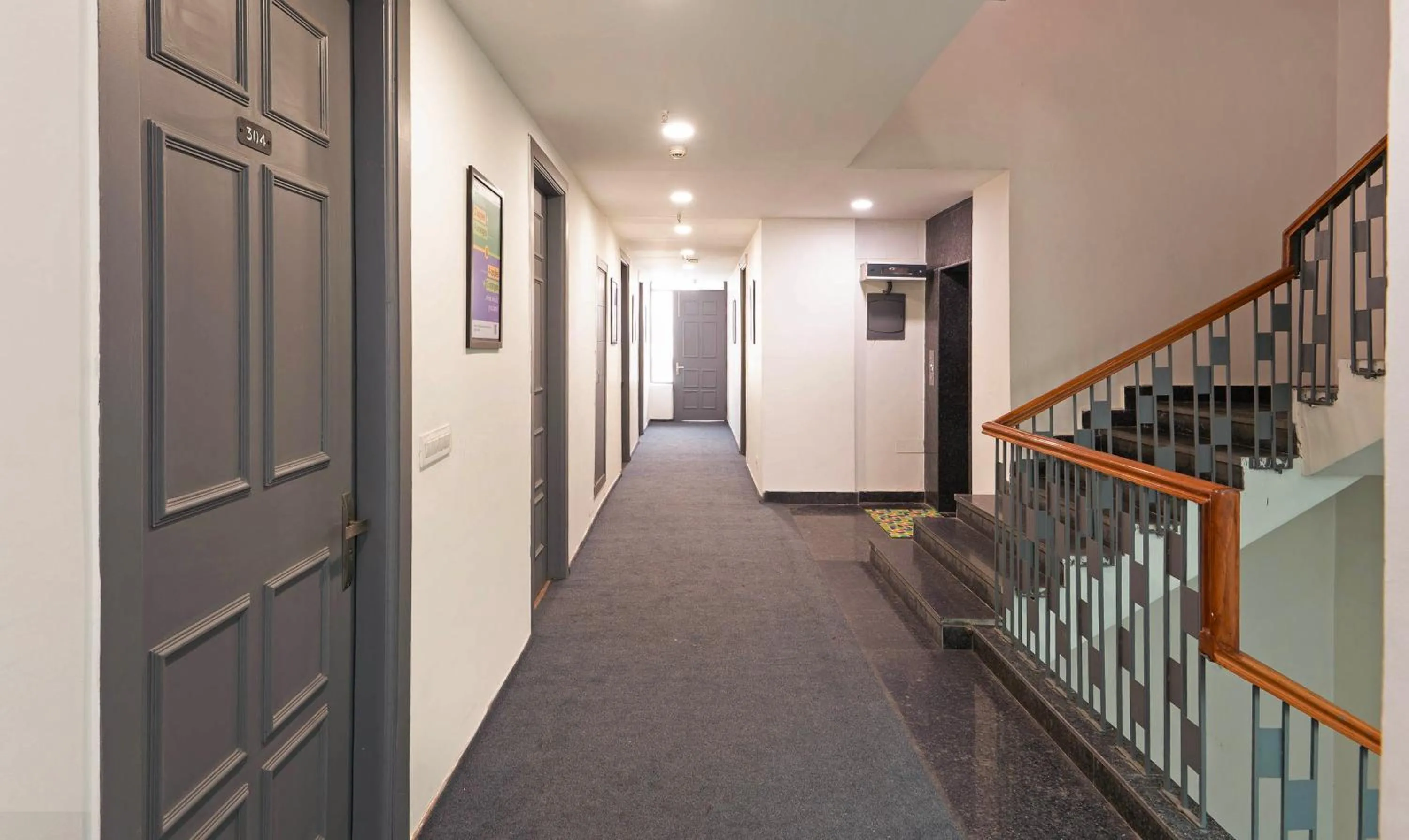 Lobby or reception in Treebo Novis Stayz