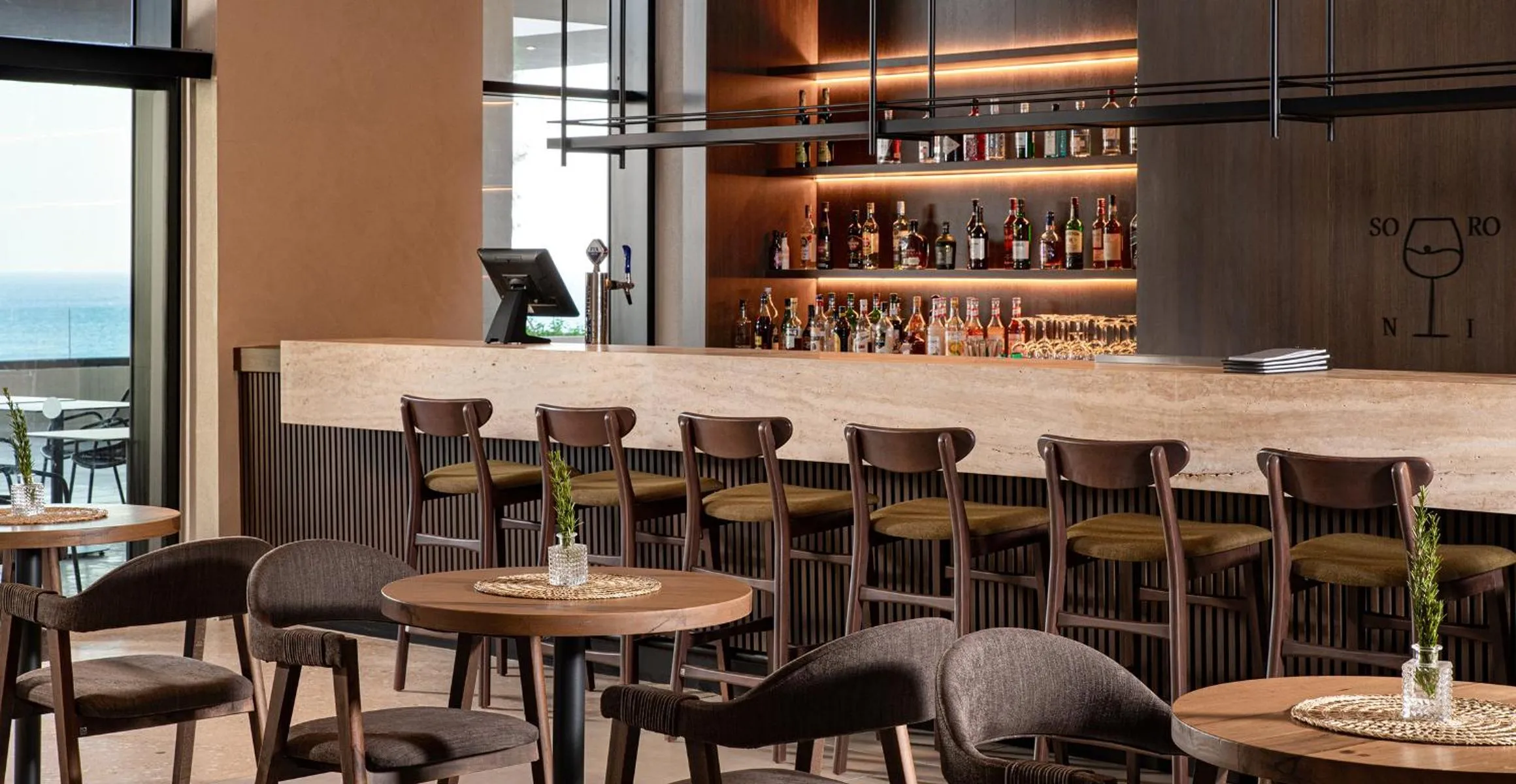 Lounge or bar in Helea Lifestyle Beach Resort