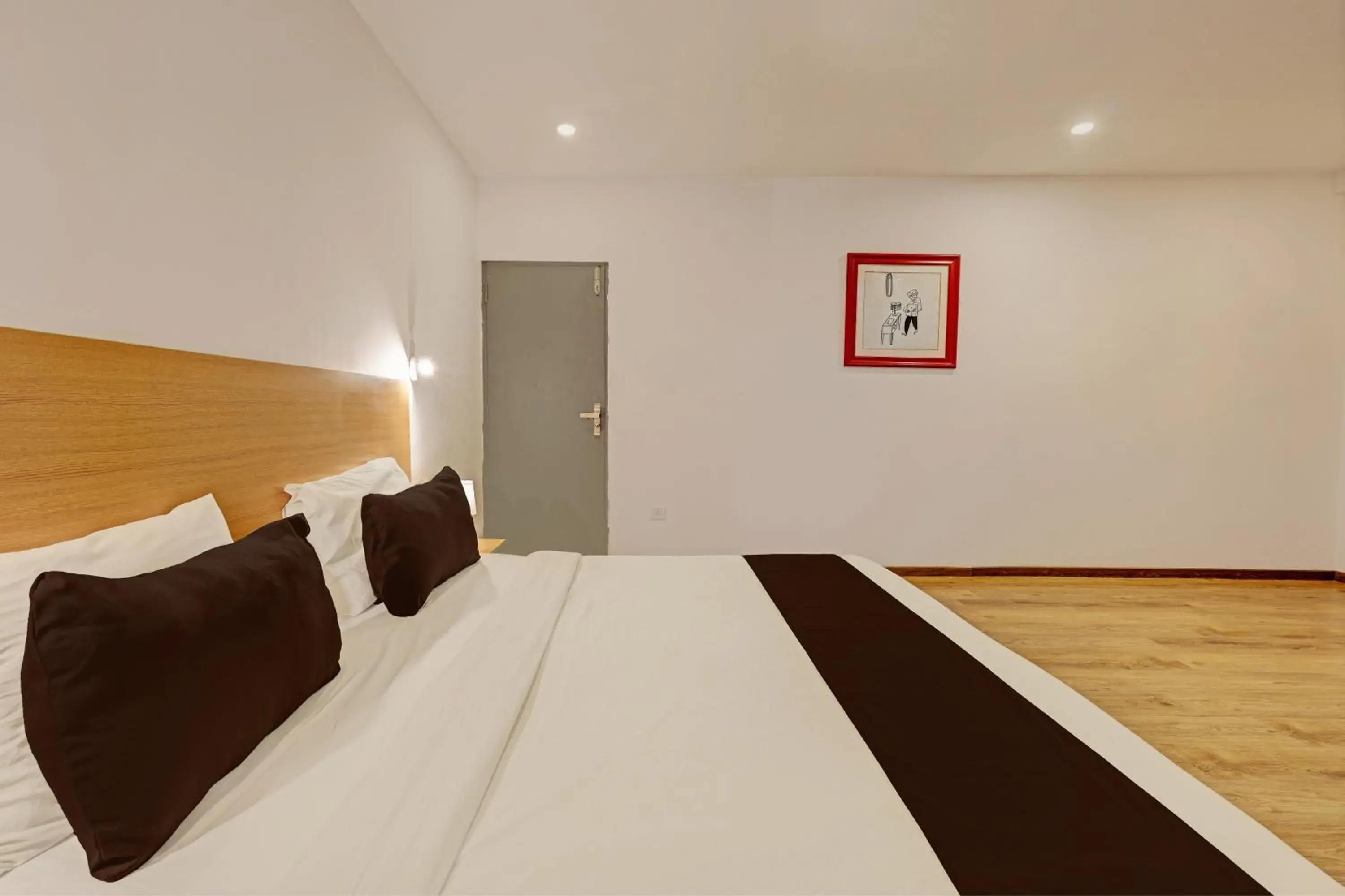 Bedroom, Bed in Super Townhouse Ramamurthy Nagar Formerly Navya International Bedroom, Bed in Super Townhouse Ramamurthy Nagar Formerly Navya International