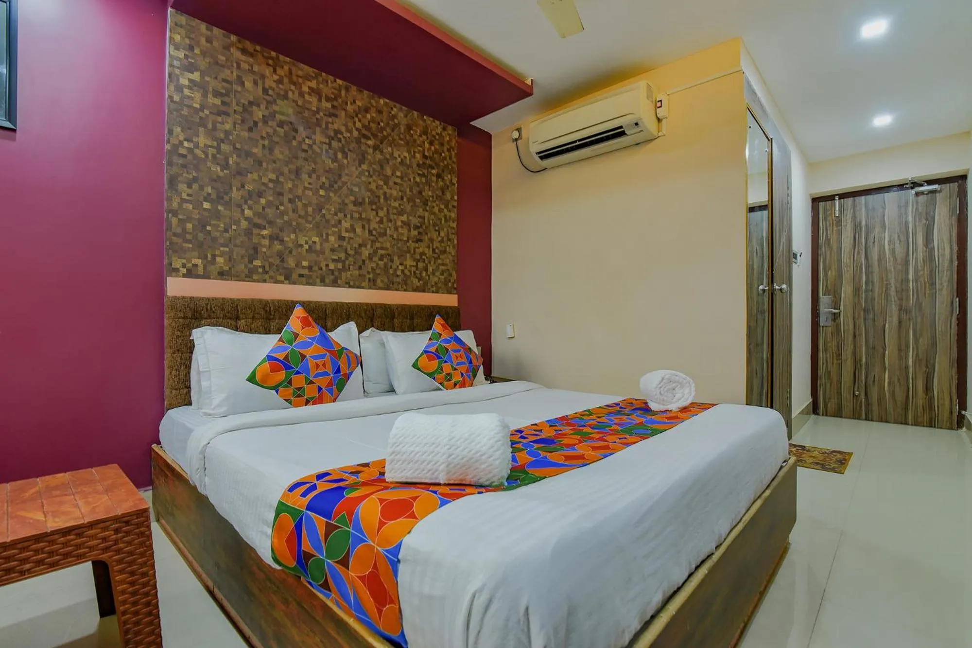 Photo of the whole room, Bed in FabHotel Middleton Desire - Nr Niladri Vihar Square