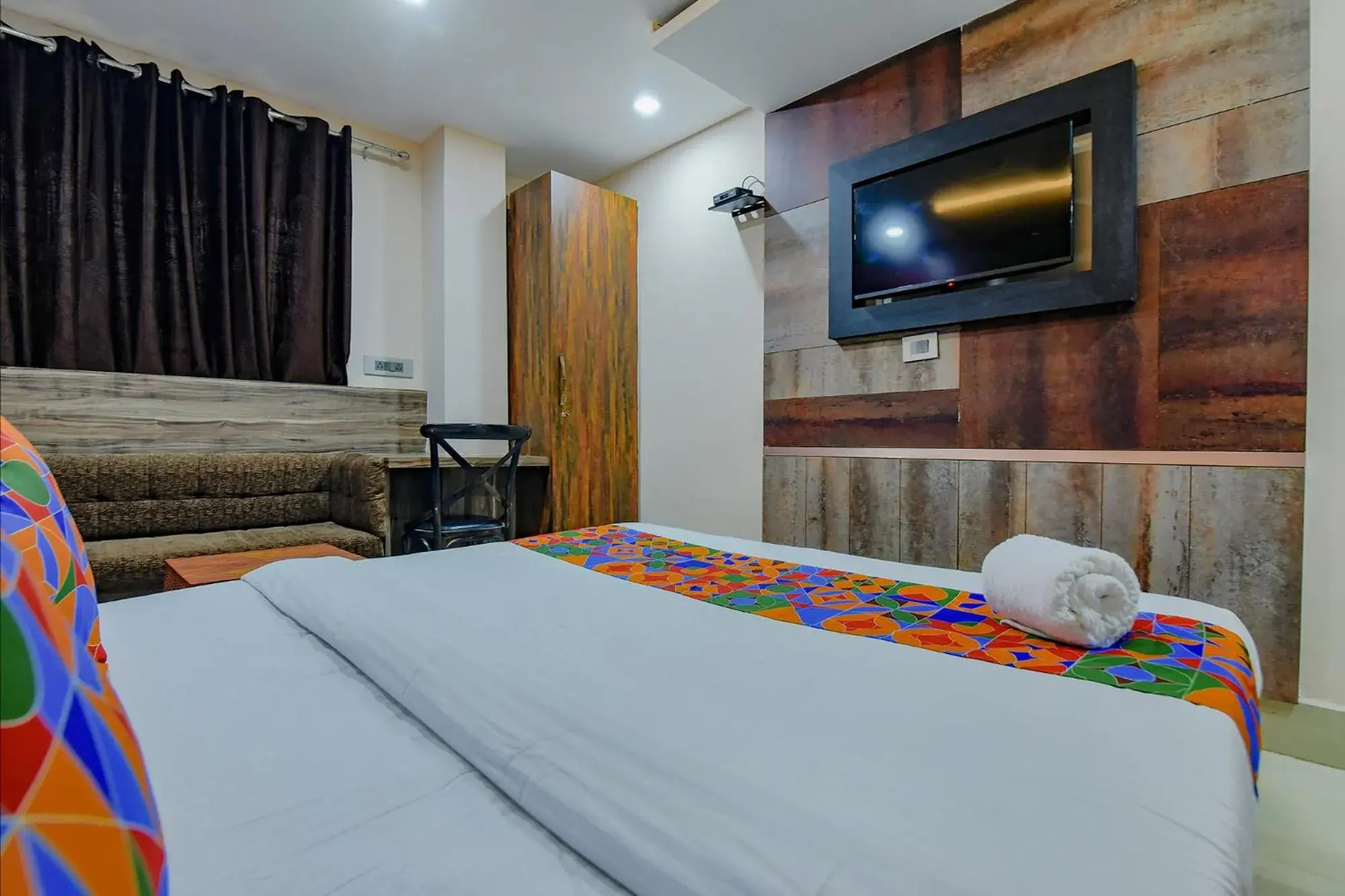 Bed in FabHotel Middleton Desire - Nr Niladri Vihar Square Bed in FabHotel Middleton Desire - Nr Niladri Vihar Square