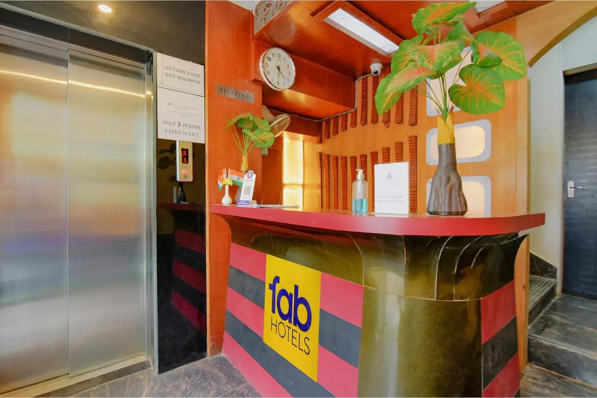 Lobby or reception in FabHotel Middleton Desire - Nr Niladri Vihar Square Lobby or reception in FabHotel Middleton Desire - Nr Niladri Vihar Square