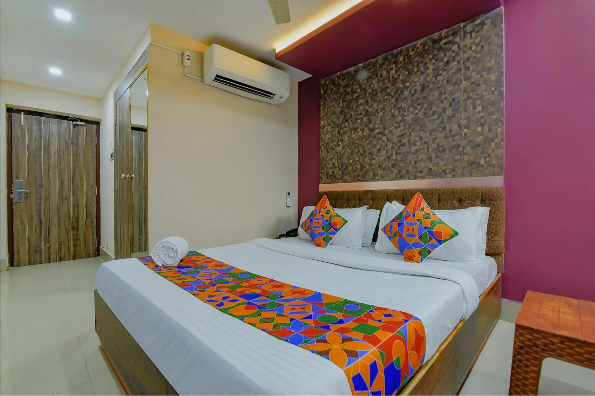Photo of the whole room, Bed in FabHotel Middleton Desire - Nr Niladri Vihar Square