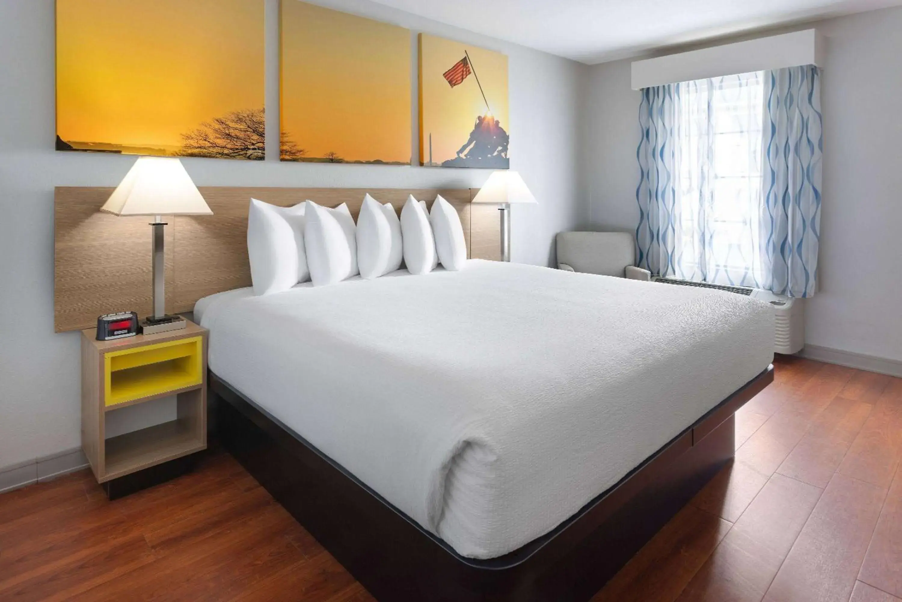 Photo of the whole room, Bed in Days Inn by Wyndham Americus Photo of the whole room, Bed in Days Inn by Wyndham Americus