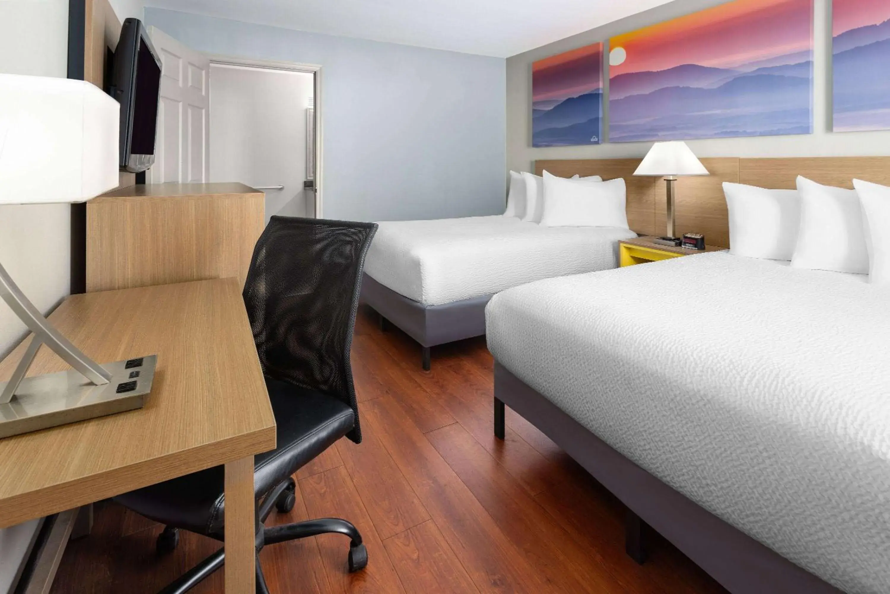 Double Room with Two Double Beds - Mobility Access/Non-Smoking in Days Inn by Wyndham Americus Double Room with Two Double Beds - Mobility Access/Non-Smoking in Days Inn by Wyndham Americus