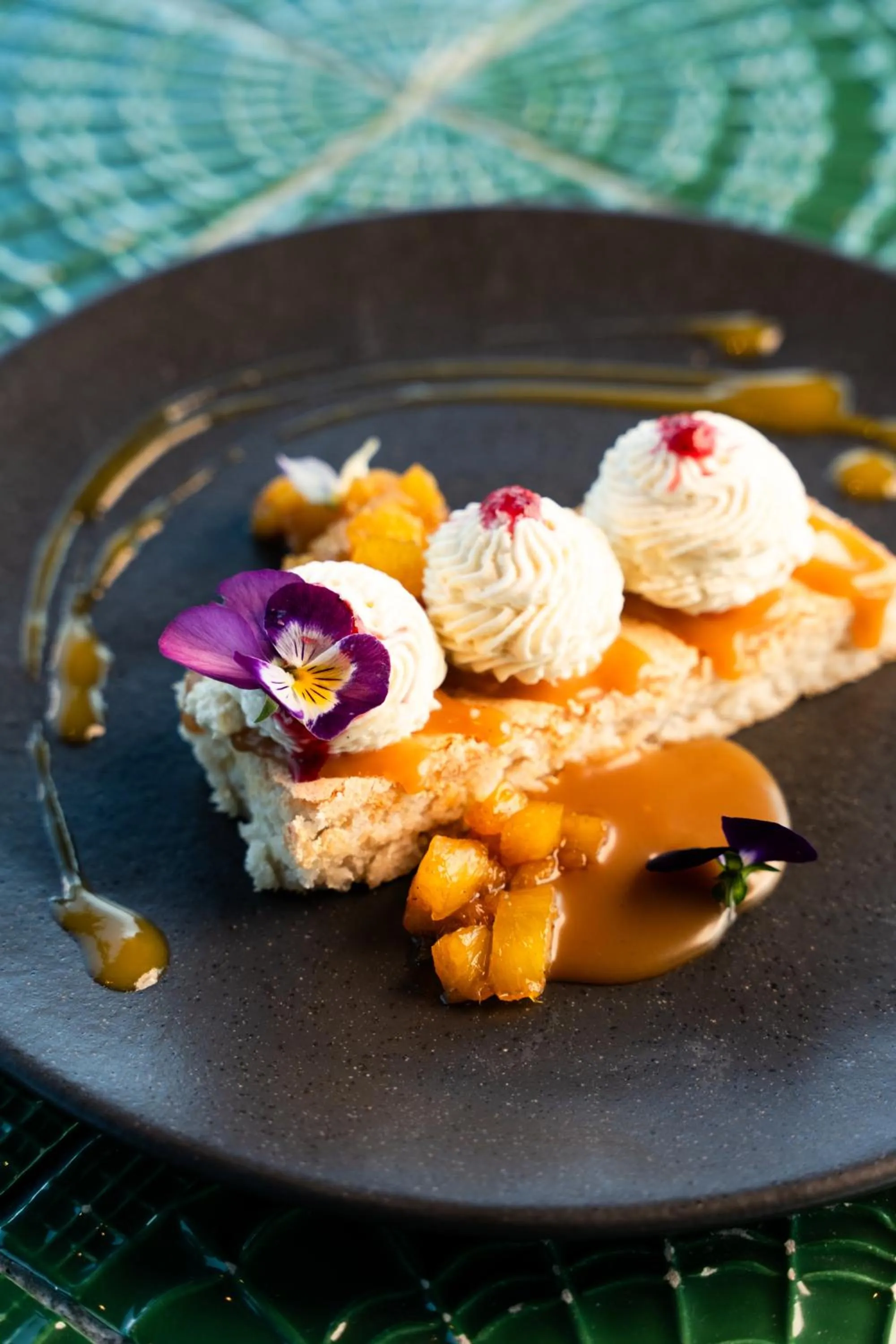 Restaurant/places to eat in SAY HOTEL