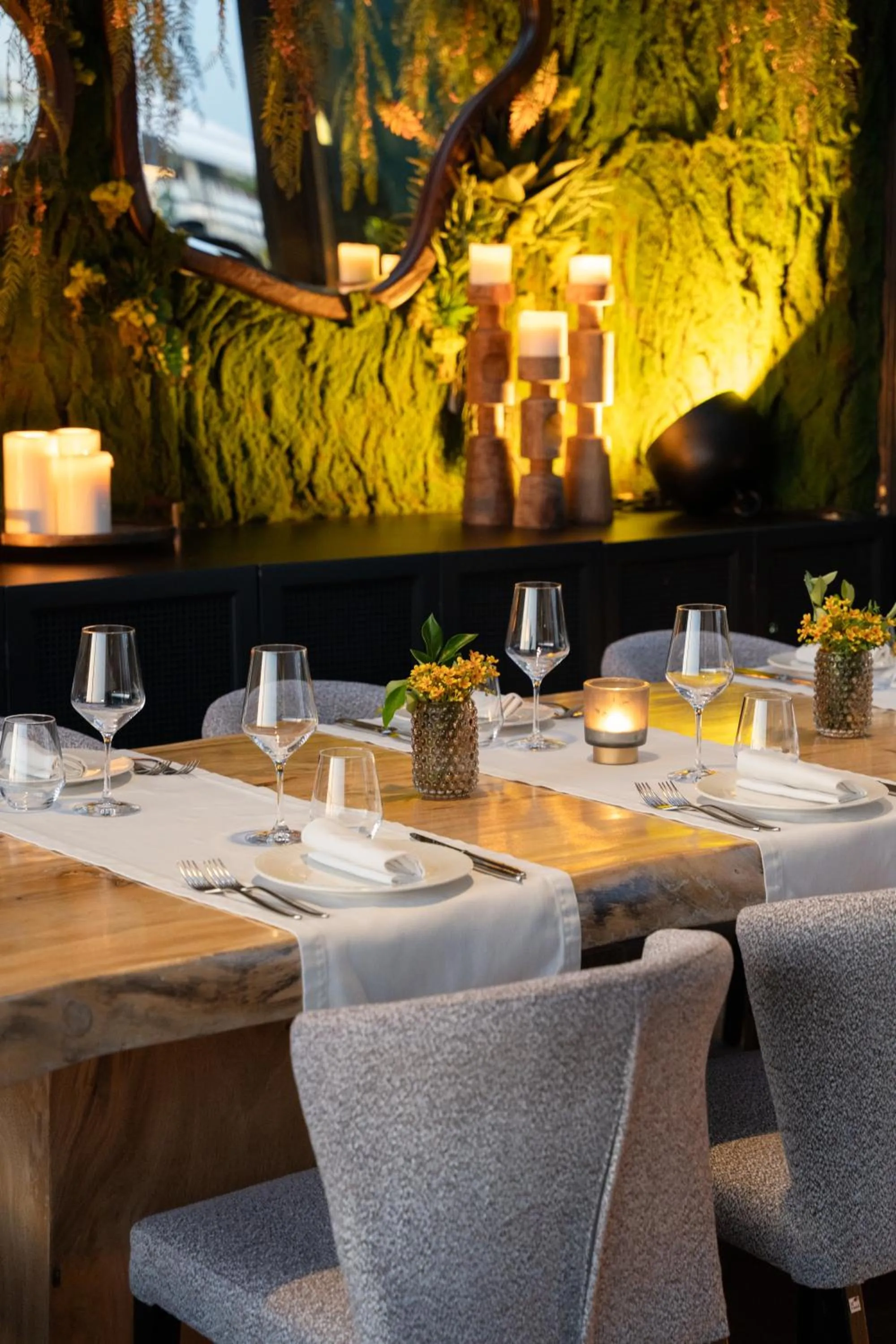 Restaurant/places to eat in SAY HOTEL