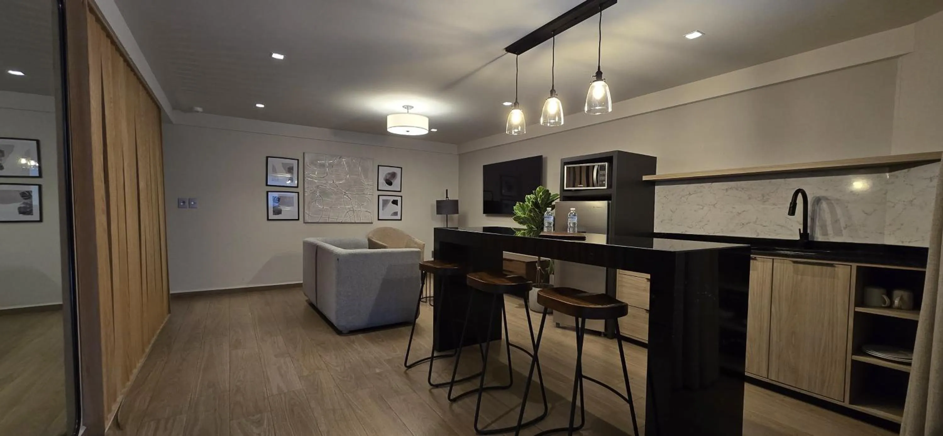 Kitchen or kitchenette in Ramada by Wyndham Mexico City Santa Fe