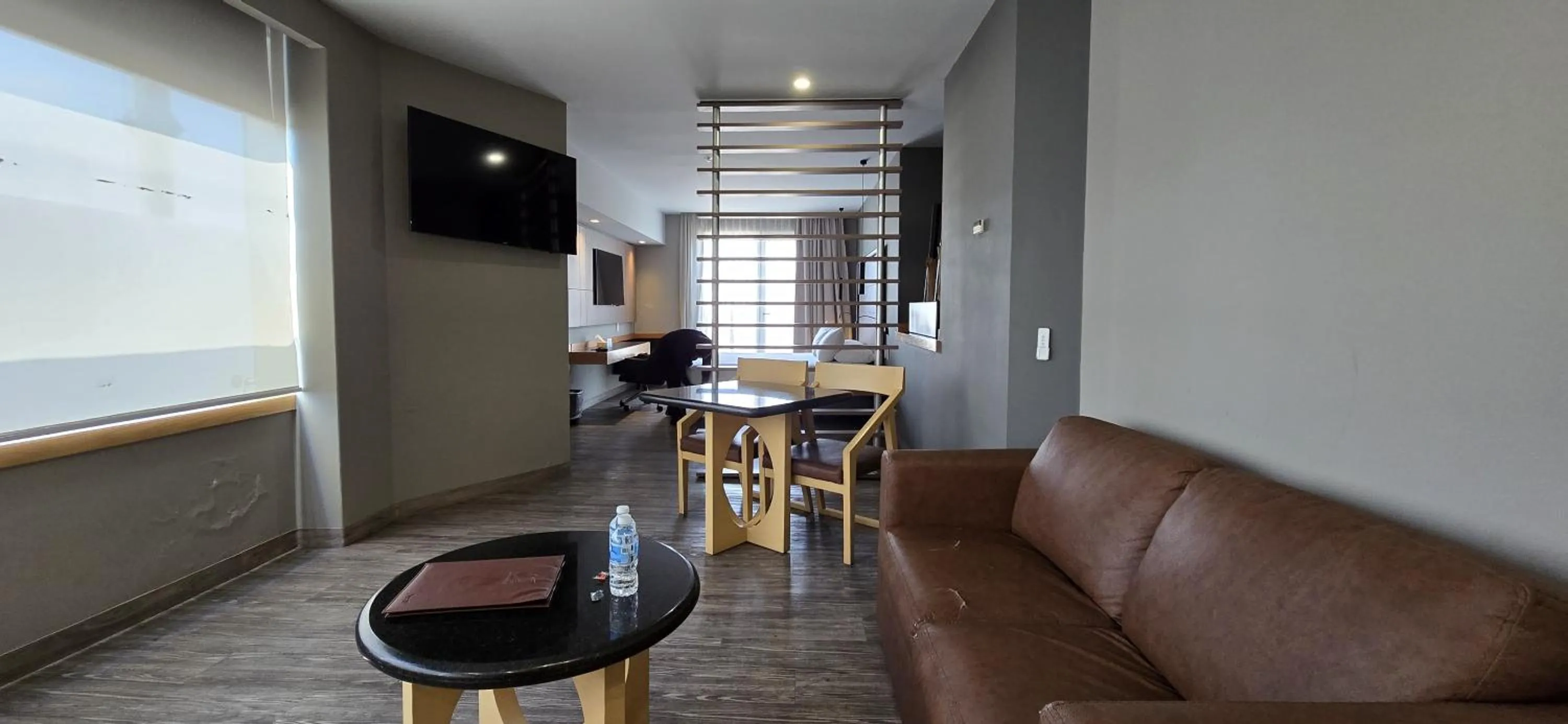 Seating area in Ramada by Wyndham Mexico City Santa Fe