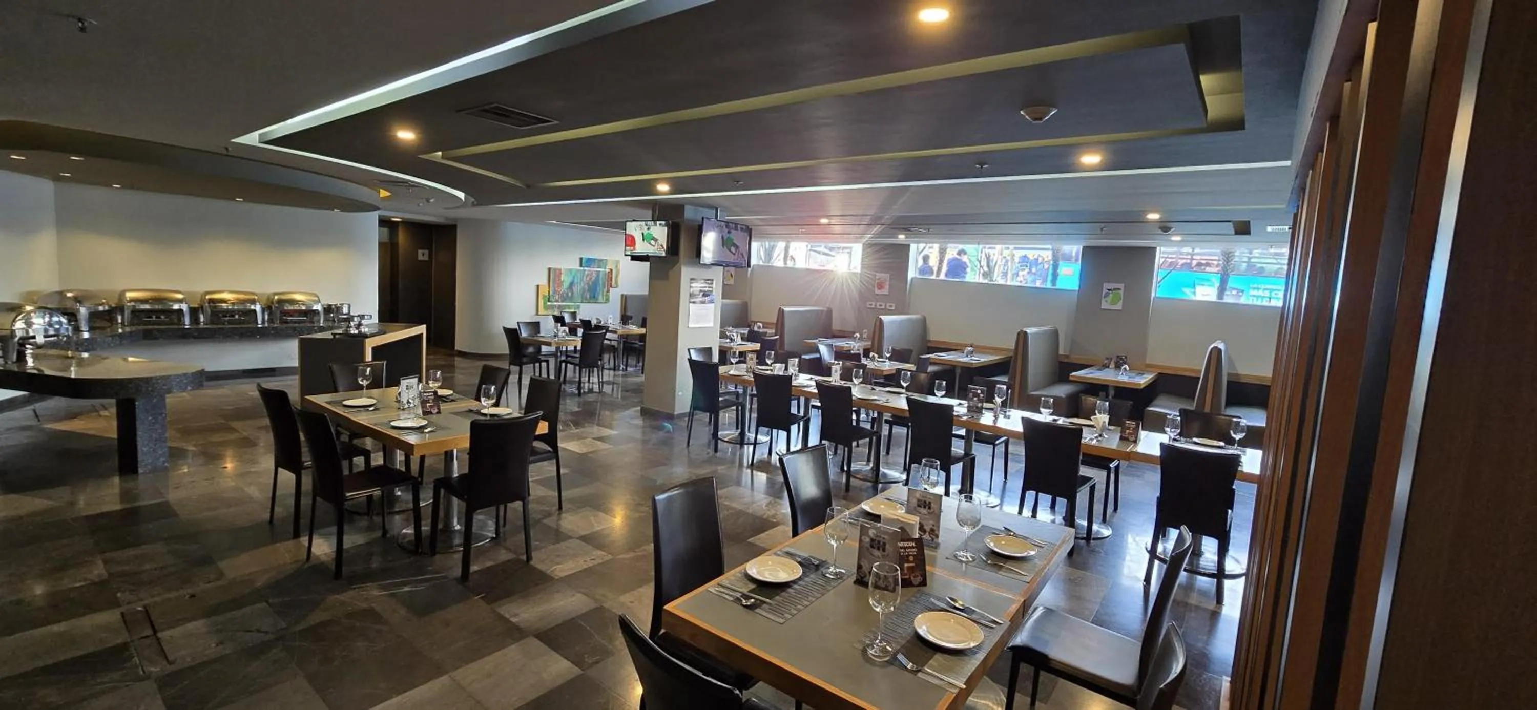 Restaurant/places to eat in Ramada by Wyndham Mexico City Santa Fe