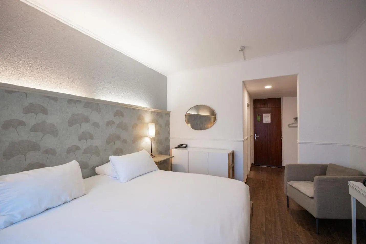 Bedroom, Bed in Hotel Les Arcades